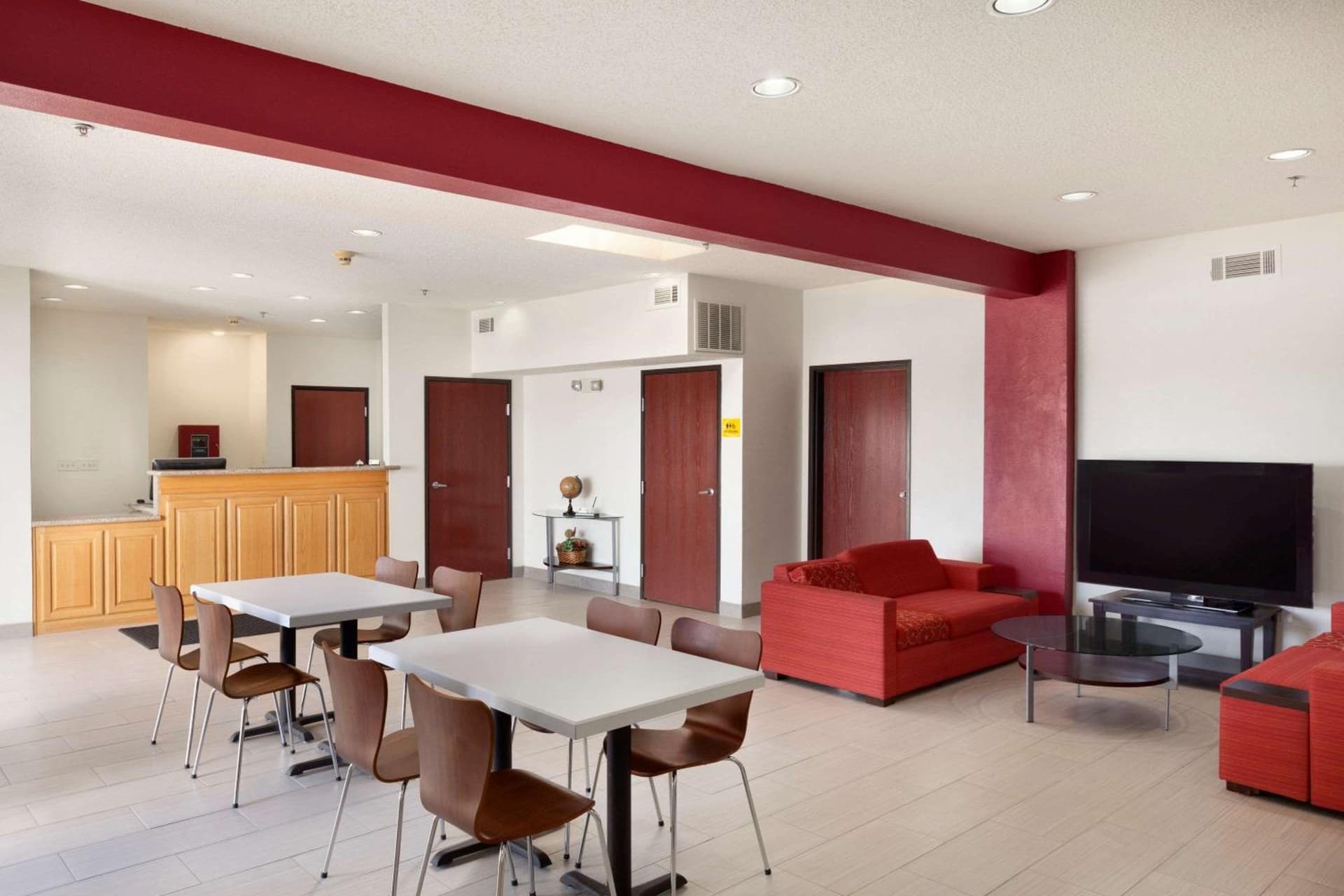 Super 8 by Wyndham Garland Rowlett East Dallas Area gallery photo in Garland, TX — image 39