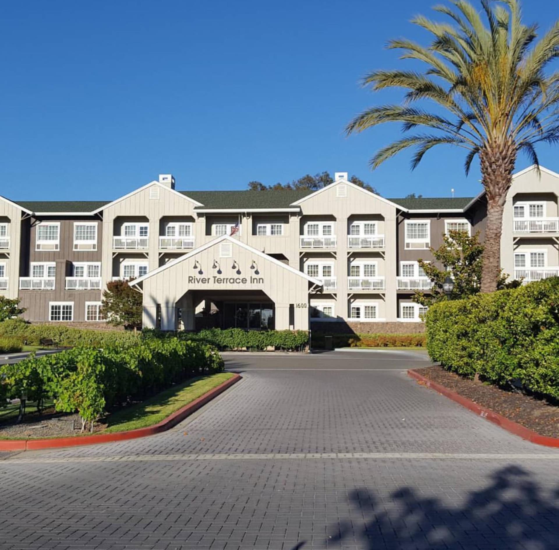 River Terrace Inn featured exterior or lobby in Napa, CA — similar hotel