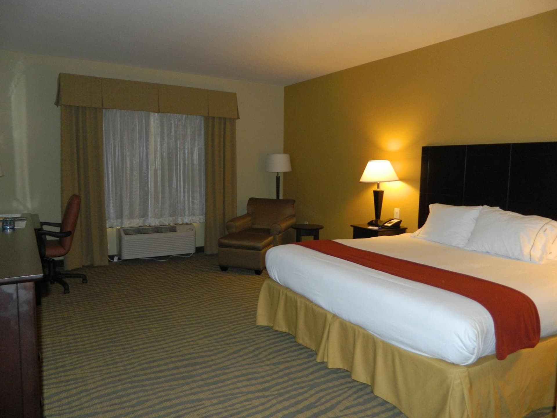 Holiday Inn Express & Suites Gallup East by IHG property views in Gallup, NM — gallery photo 3