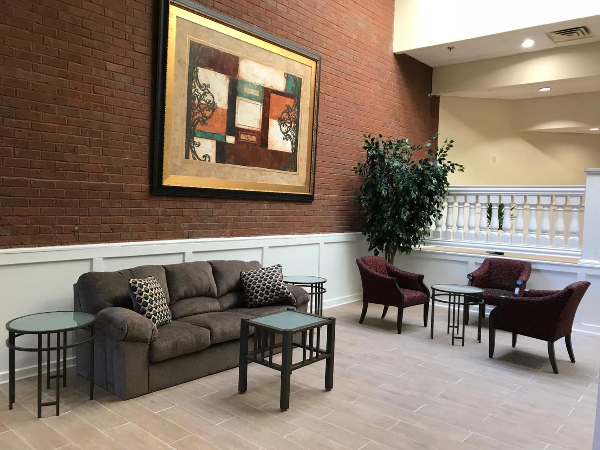 Days Inn & Suites by Wyndham Tallahassee Conf Center I-10 gallery photo in Tallahassee, FL — image 11