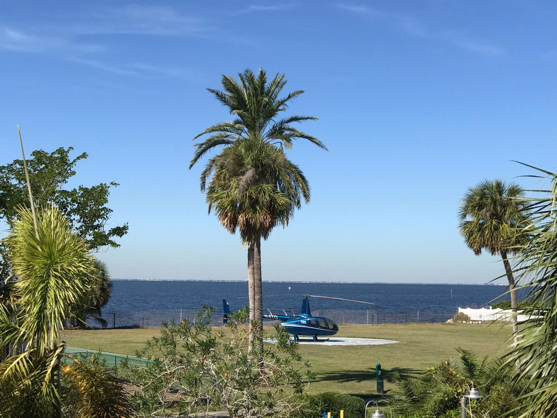 TAMPA BAY, BEACH step away, WIFI, FREE PARKING,POOLS, JACUZZI gallery photo in Ruskin, FL — image 81
