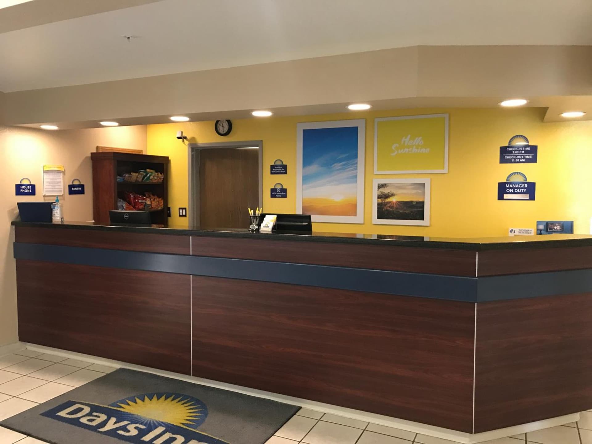 Days Inn & Suites by Wyndham Greeley gallery photo in Greeley, CO — image 23