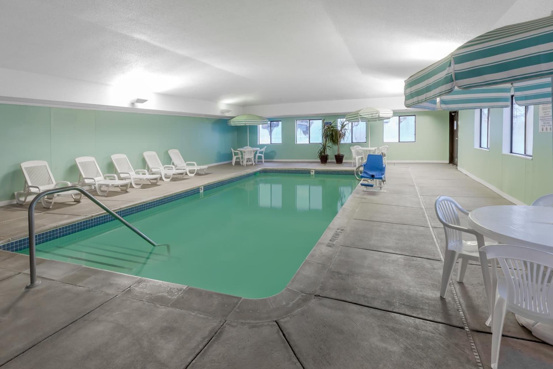 Baymont by Wyndham Gaylord property views in Gaylord, MI — gallery photo 3