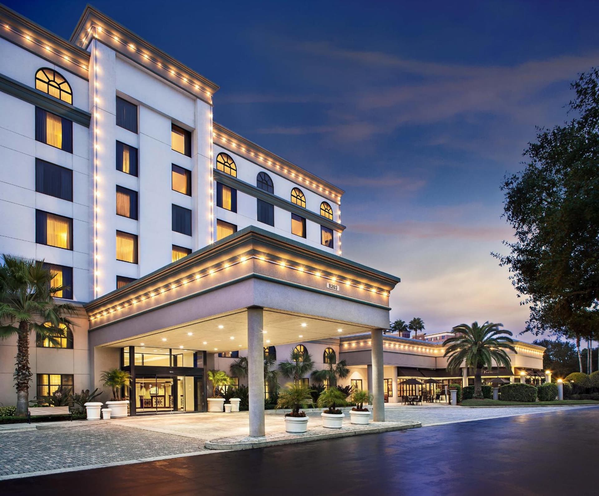 Buena Vista Suites Orlando featured exterior or lobby in Orlando, FL — similar hotel