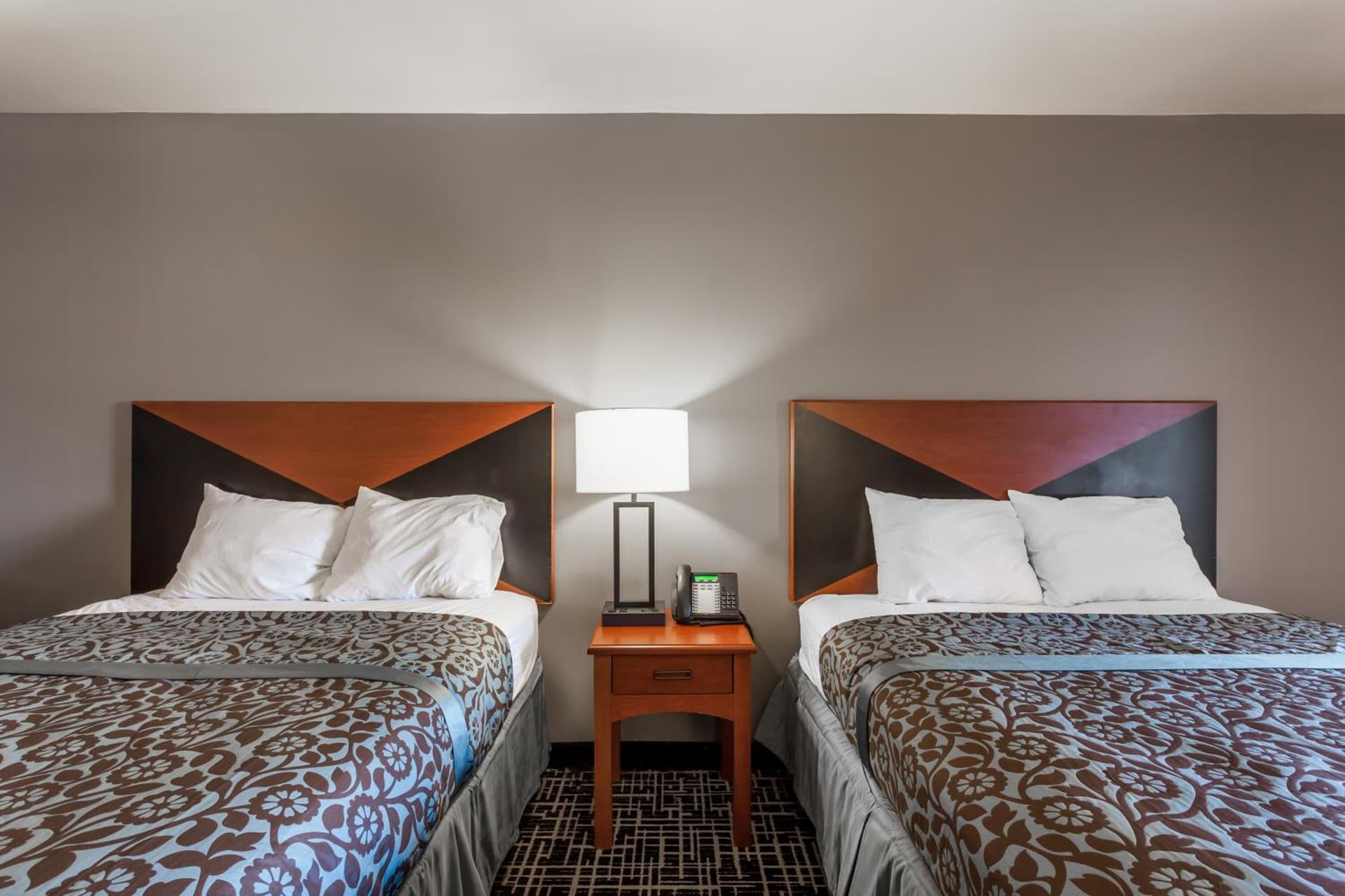 Days Inn & Suites by Wyndham Lancaster Amish Country gallery photo in Lancaster, PA — image 8
