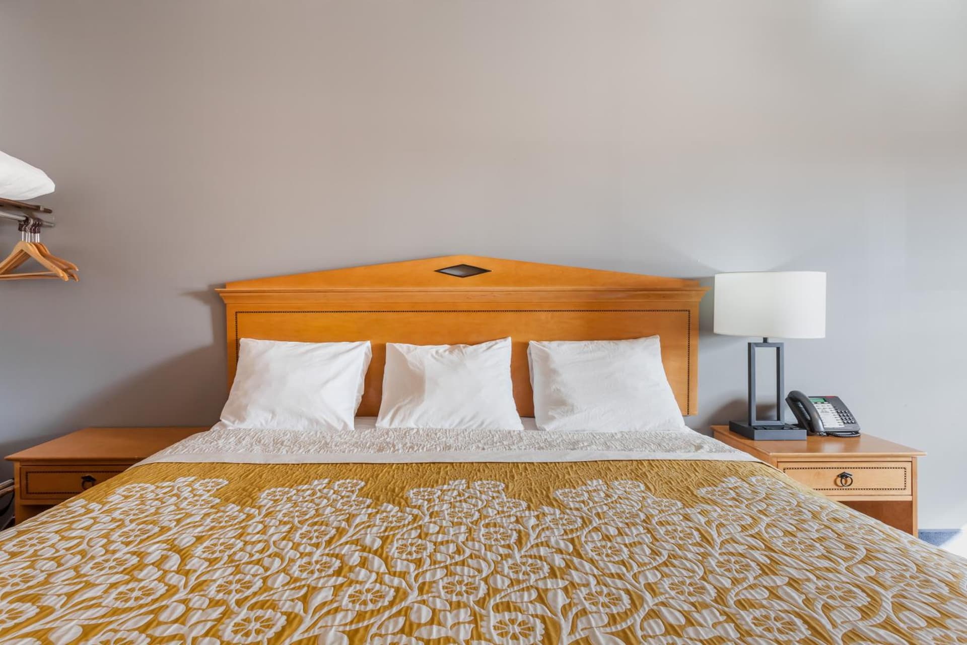 Days Inn & Suites by Wyndham Lancaster Amish Country gallery photo in Lancaster, PA — image 7