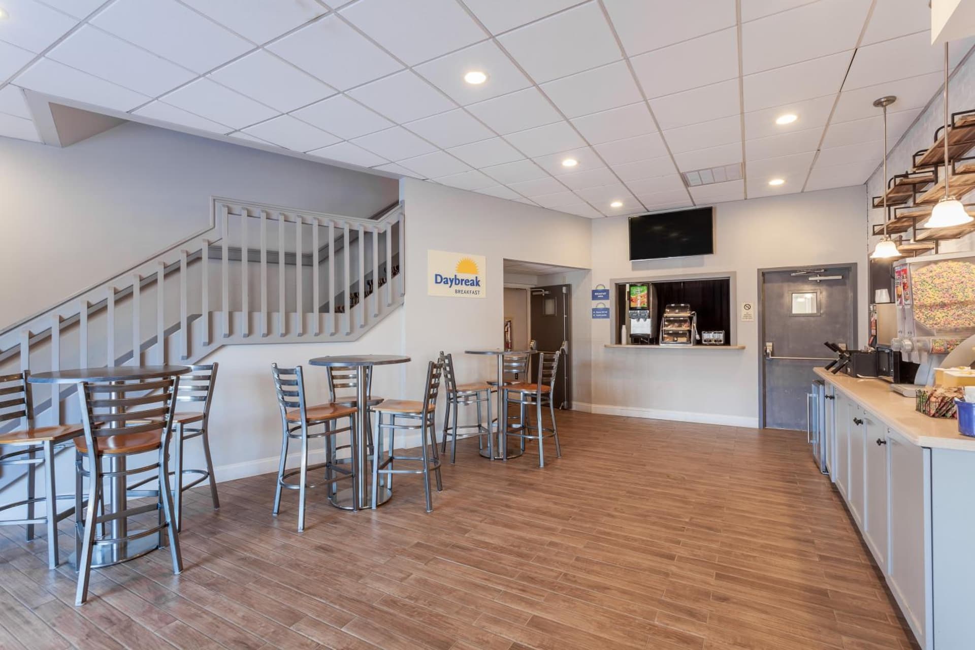 Days Inn & Suites by Wyndham Lancaster Amish Country gallery photo in Lancaster, PA — image 9