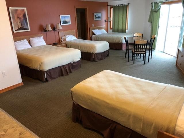 Longliner Lodge and Suites interior in Sitka, AK — gallery photo 2