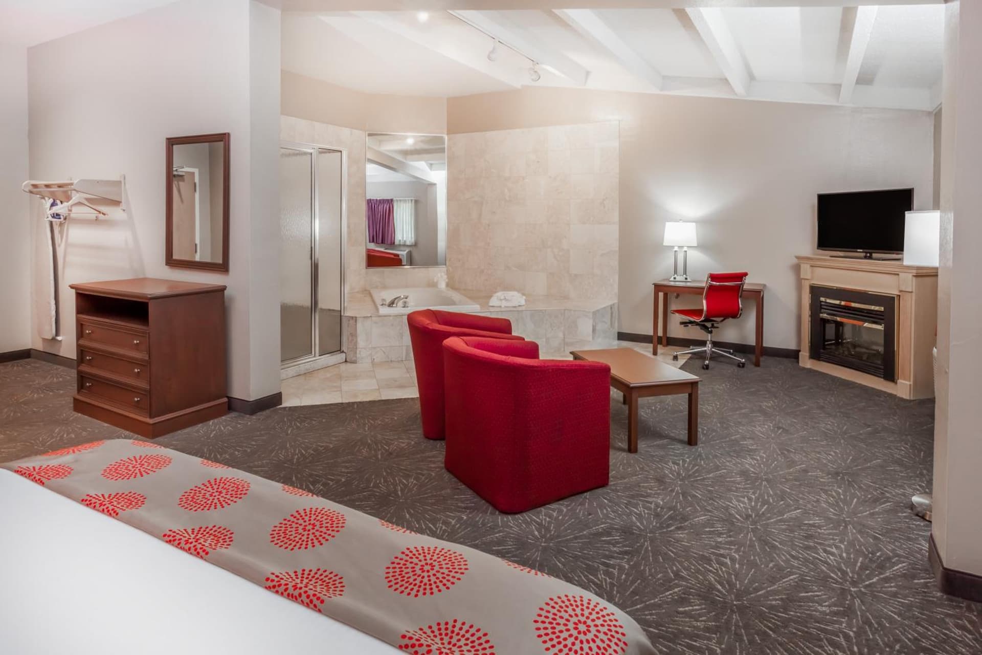Ramada by Wyndham Hammond Hotel & Conference Center gallery photo in Hammond, IN — image 17