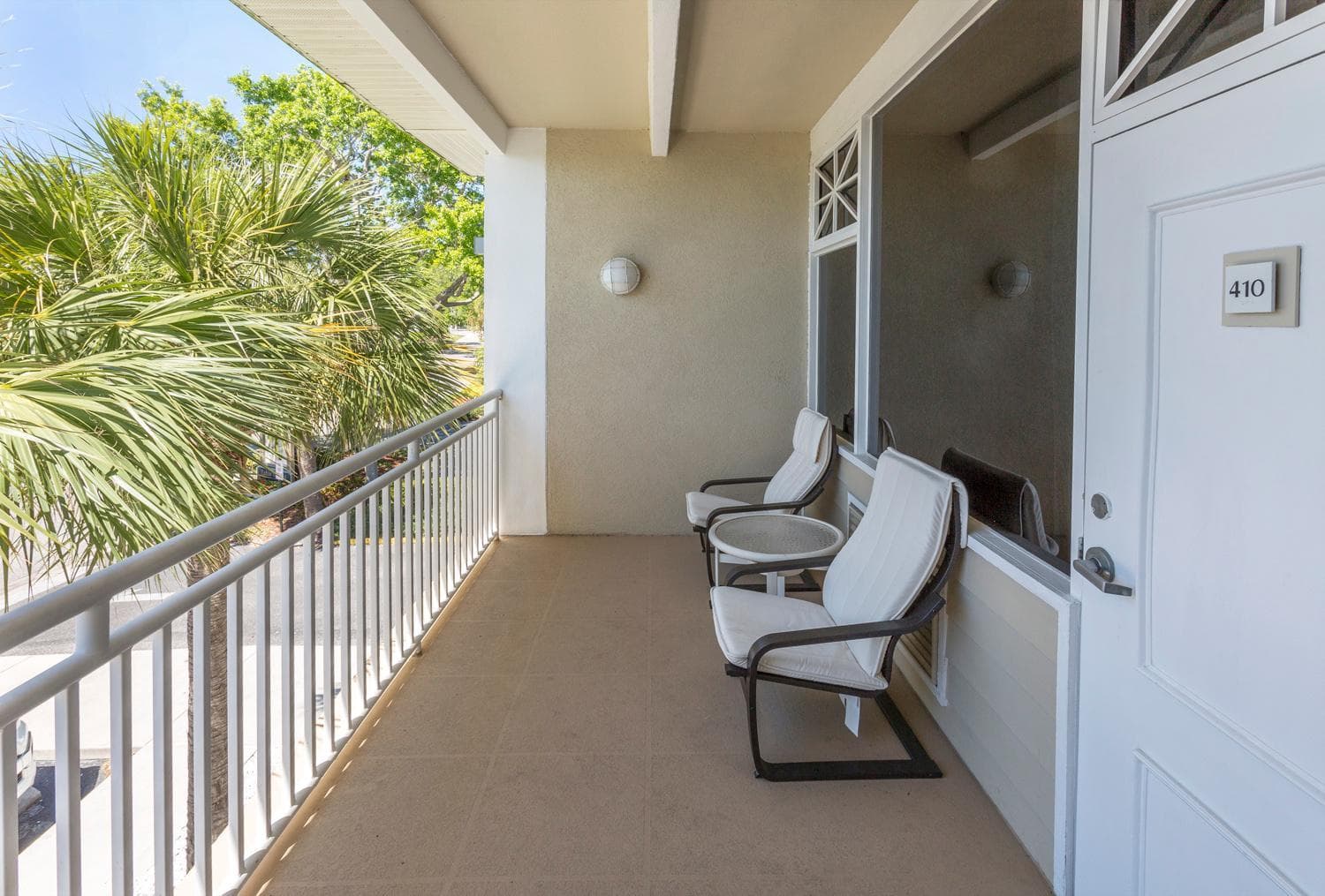 TAMPA BAY, BEACH step away, WIFI, FREE PARKING,POOLS, JACUZZI gallery photo in Ruskin, FL — image 8