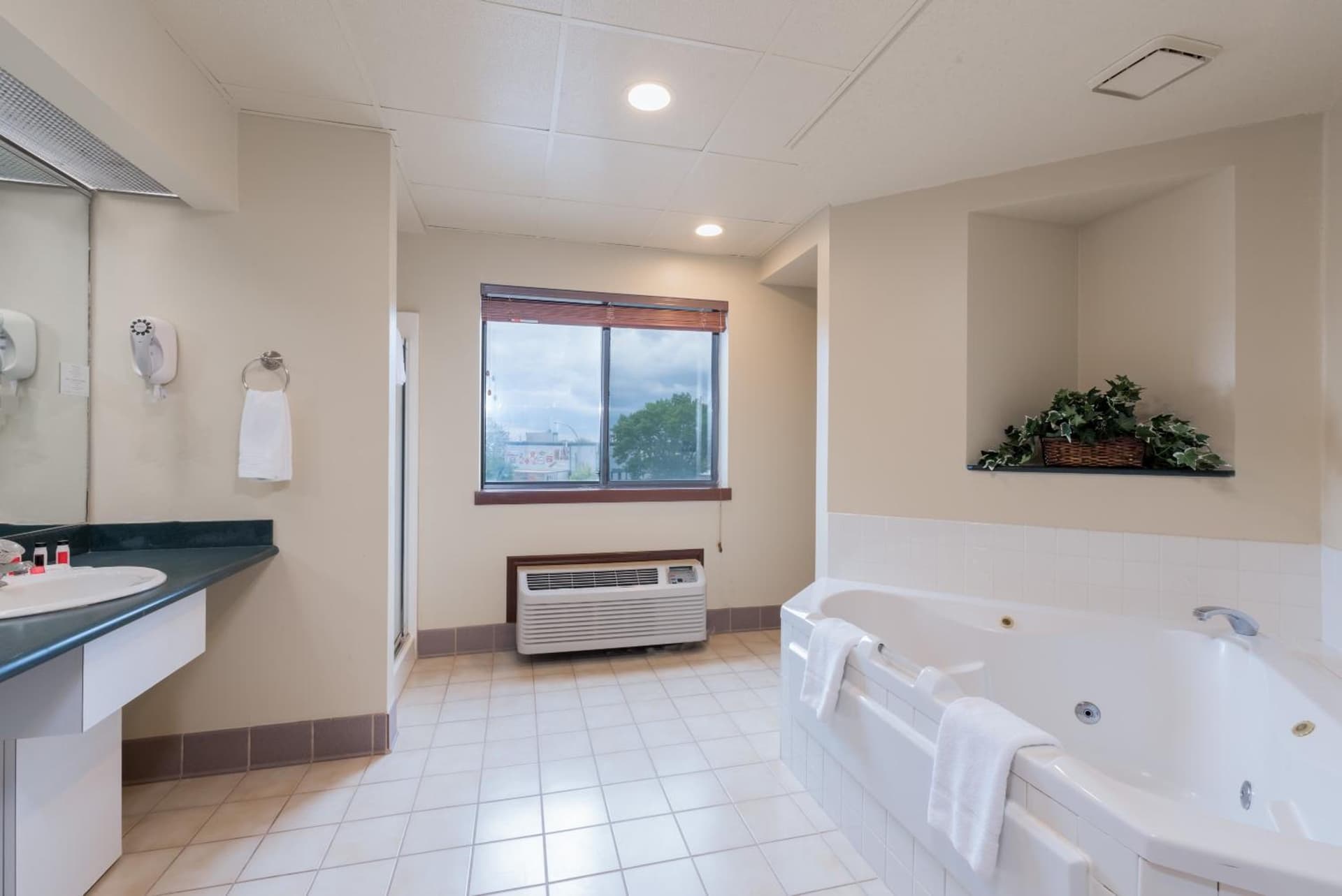 Ramada by Wyndham Fargo gallery photo in Fargo, ND — image 24