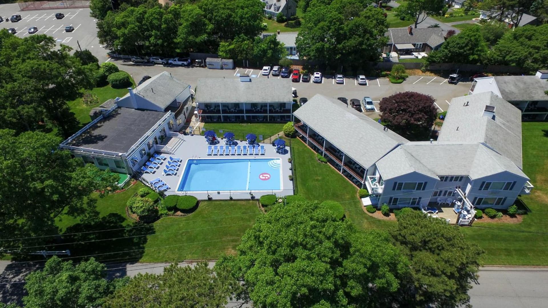 Blue Rock Resort interior in South Yarmouth, MA — gallery photo 2