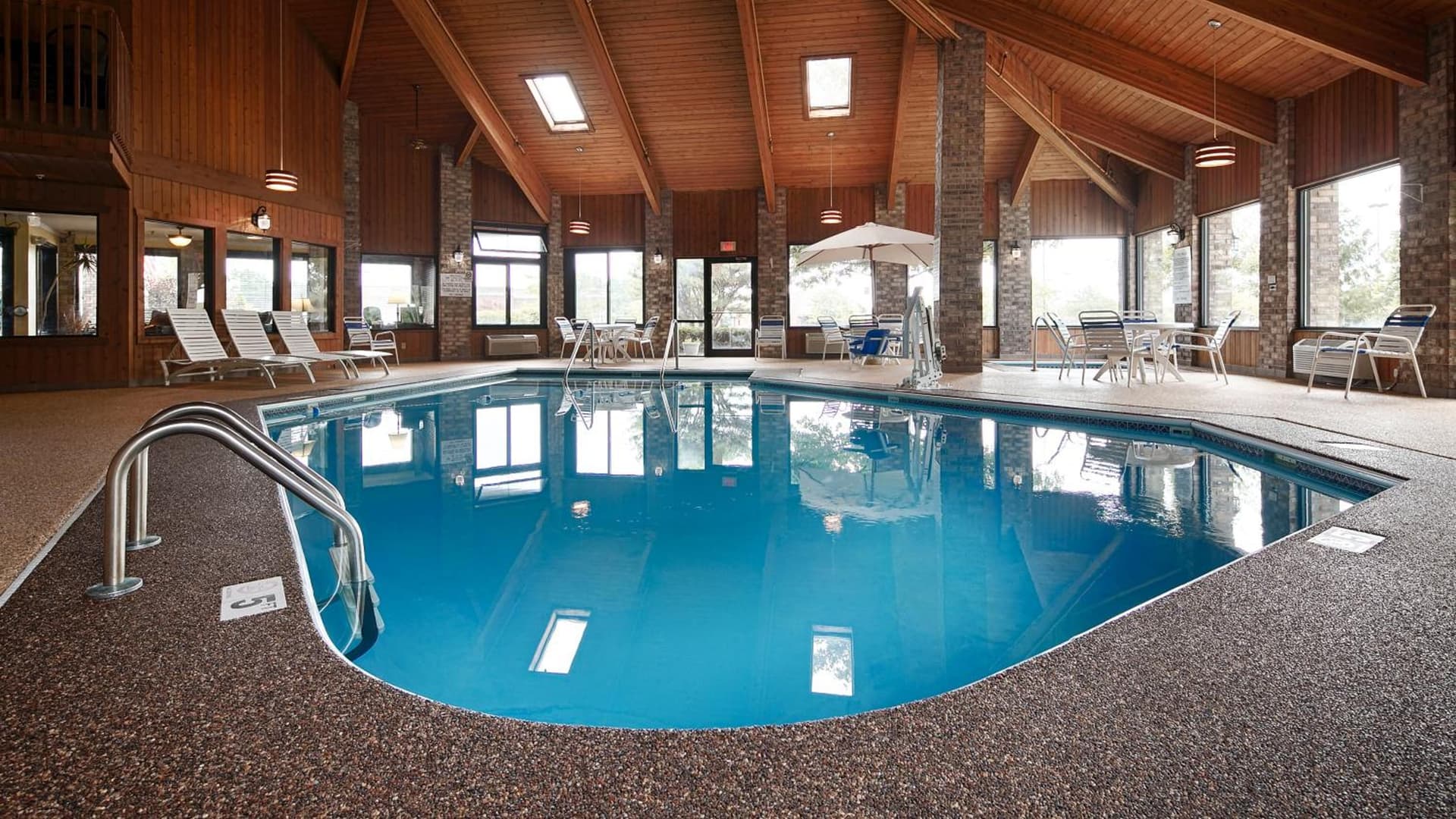 Baymont by Wyndham Delaware property views in Delaware, OH — gallery photo 3