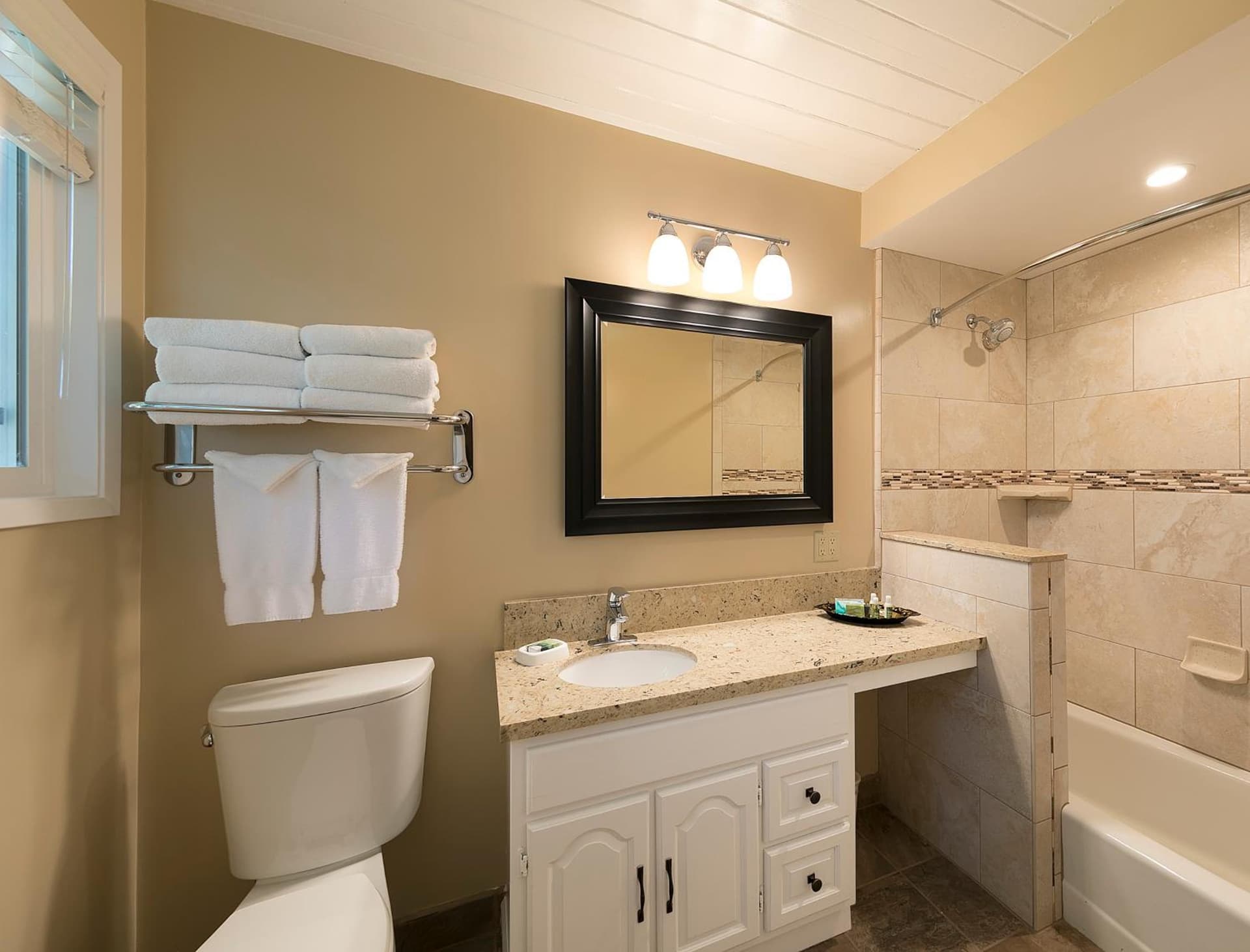 Best Western Plus Santa Barbara gallery photo in Santa Barbara, CA — image 5