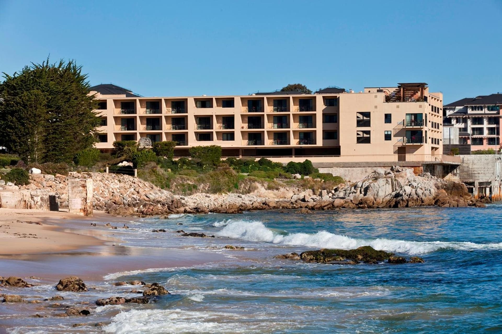 Monterey Bay Inn interior in Monterey, CA — gallery photo 2