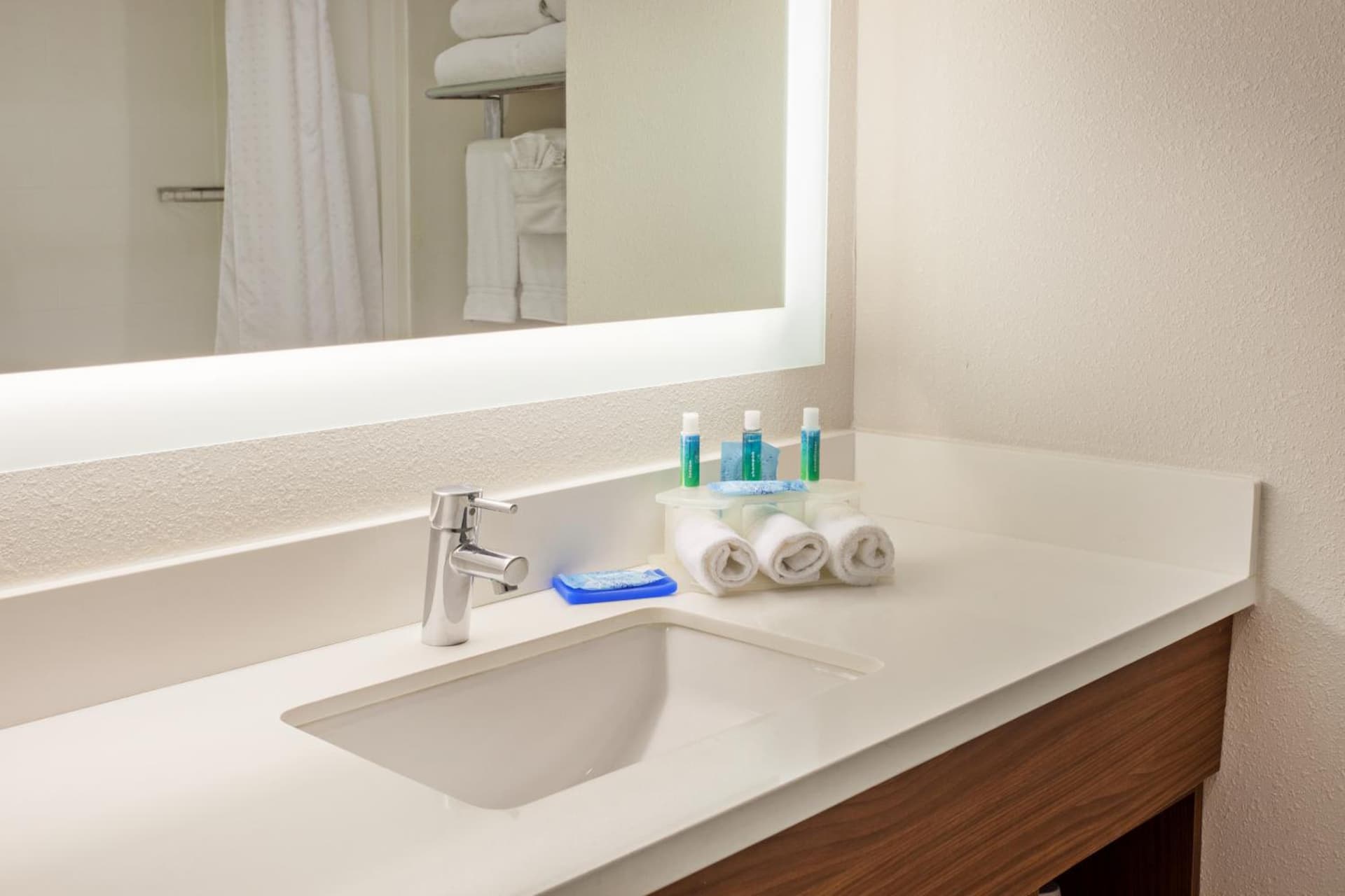 Holiday Inn Express & Suites Corona by IHG gallery photo in Corona, CA — image 53