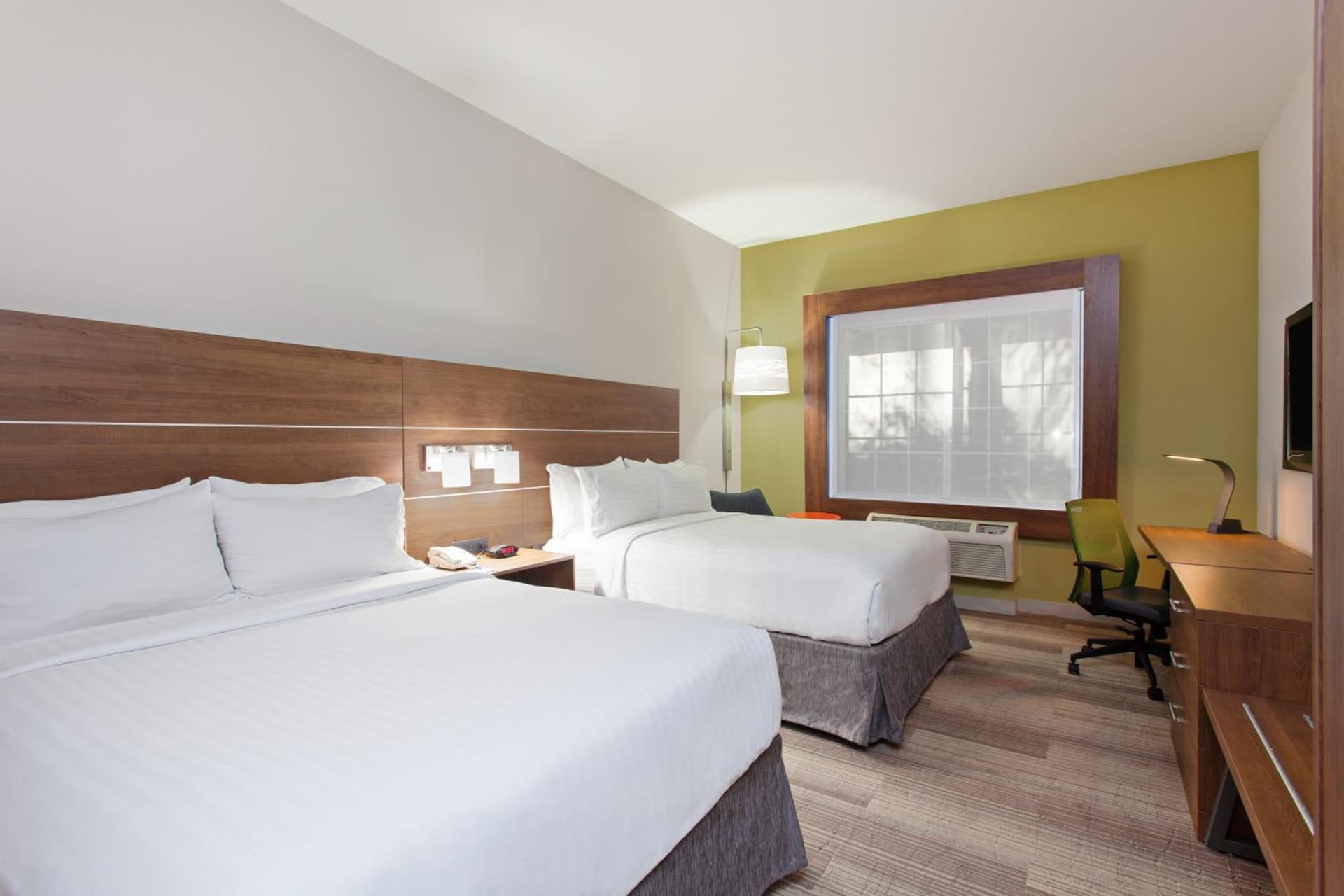 Holiday Inn Express & Suites Corona by IHG gallery photo in Corona, CA — image 12