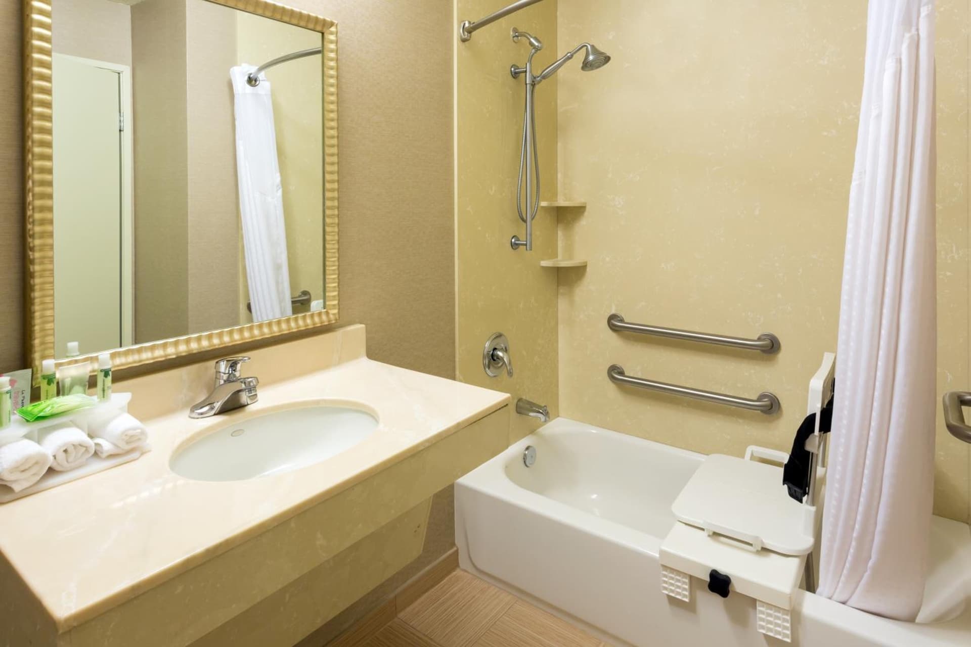 Holiday Inn Express Grants Pass by IHG gallery photo in Grants Pass, OR — image 40