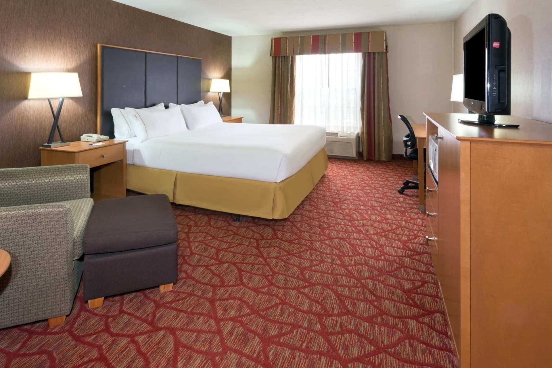 Holiday Inn Express Grants Pass by IHG property views in Grants Pass, OR — gallery photo 3
