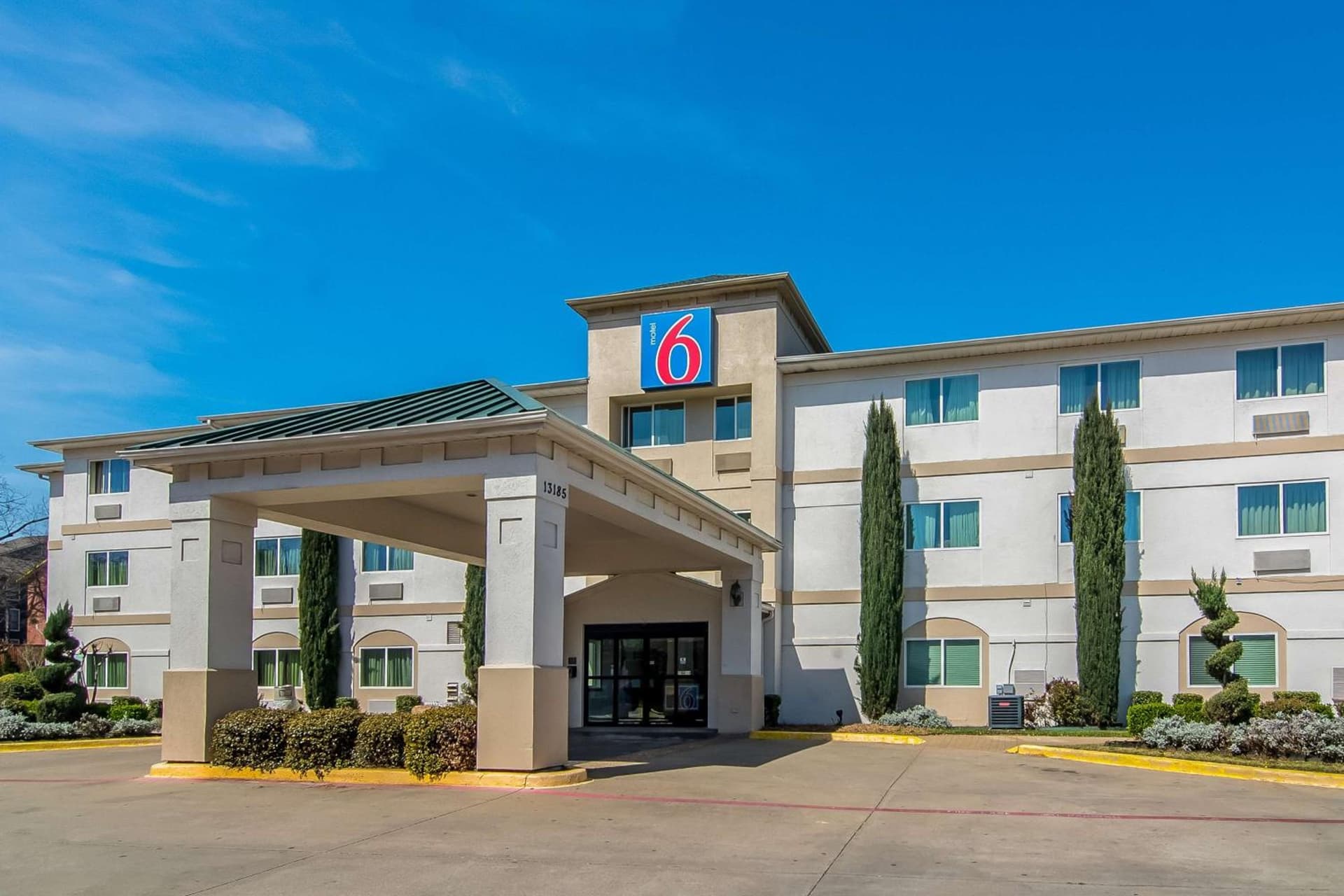 Motel 6-Dallas, TX - North - Richardson featured exterior or lobby in Dallas, TX — similar hotel