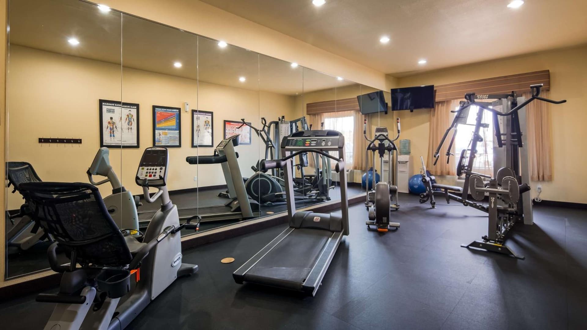 Best Western Plus Christopher Inn & Suites gallery photo in Forney, TX — image 6