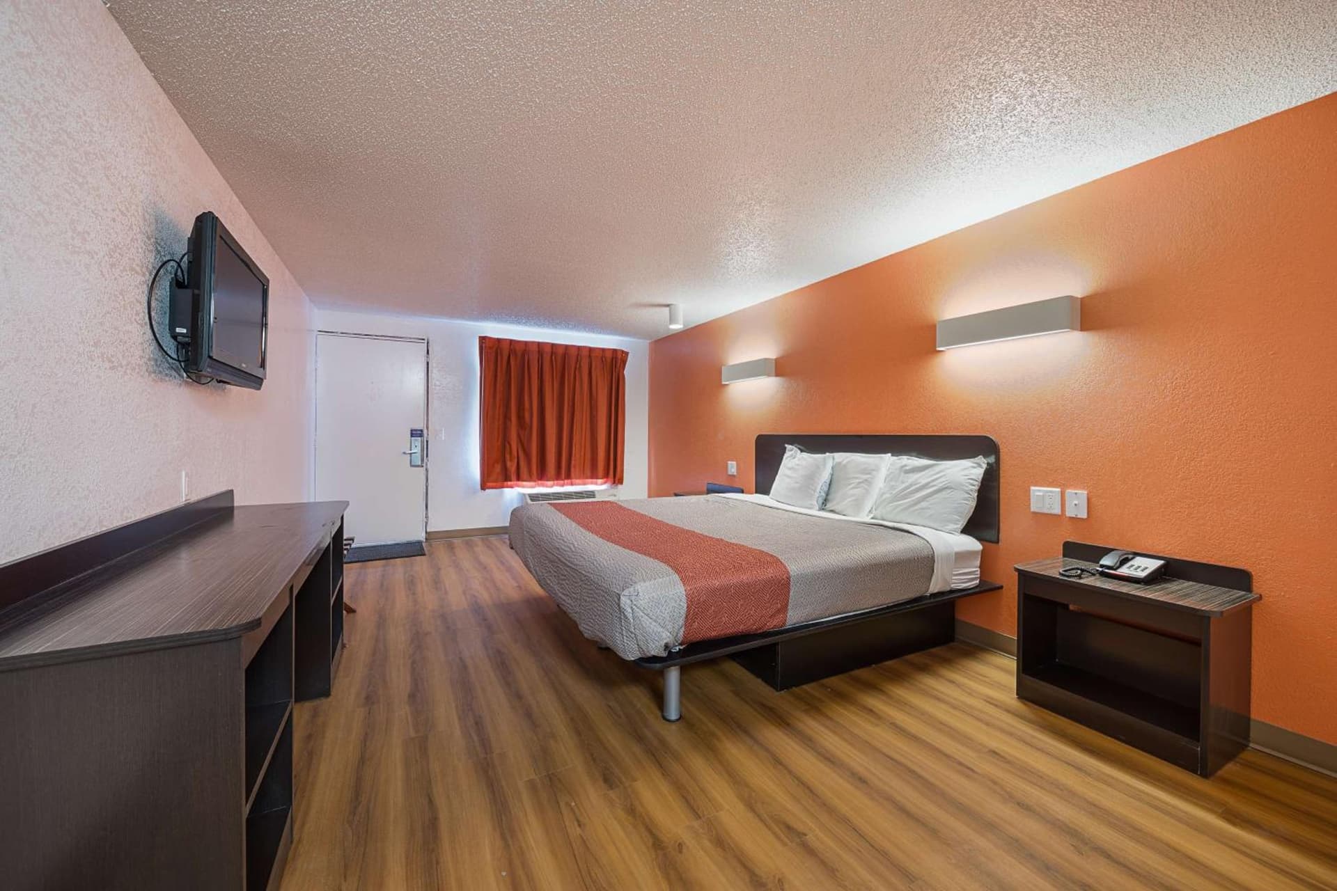 Motel 6-Hamburg, NY interior in Hamburg, NY — gallery photo 2