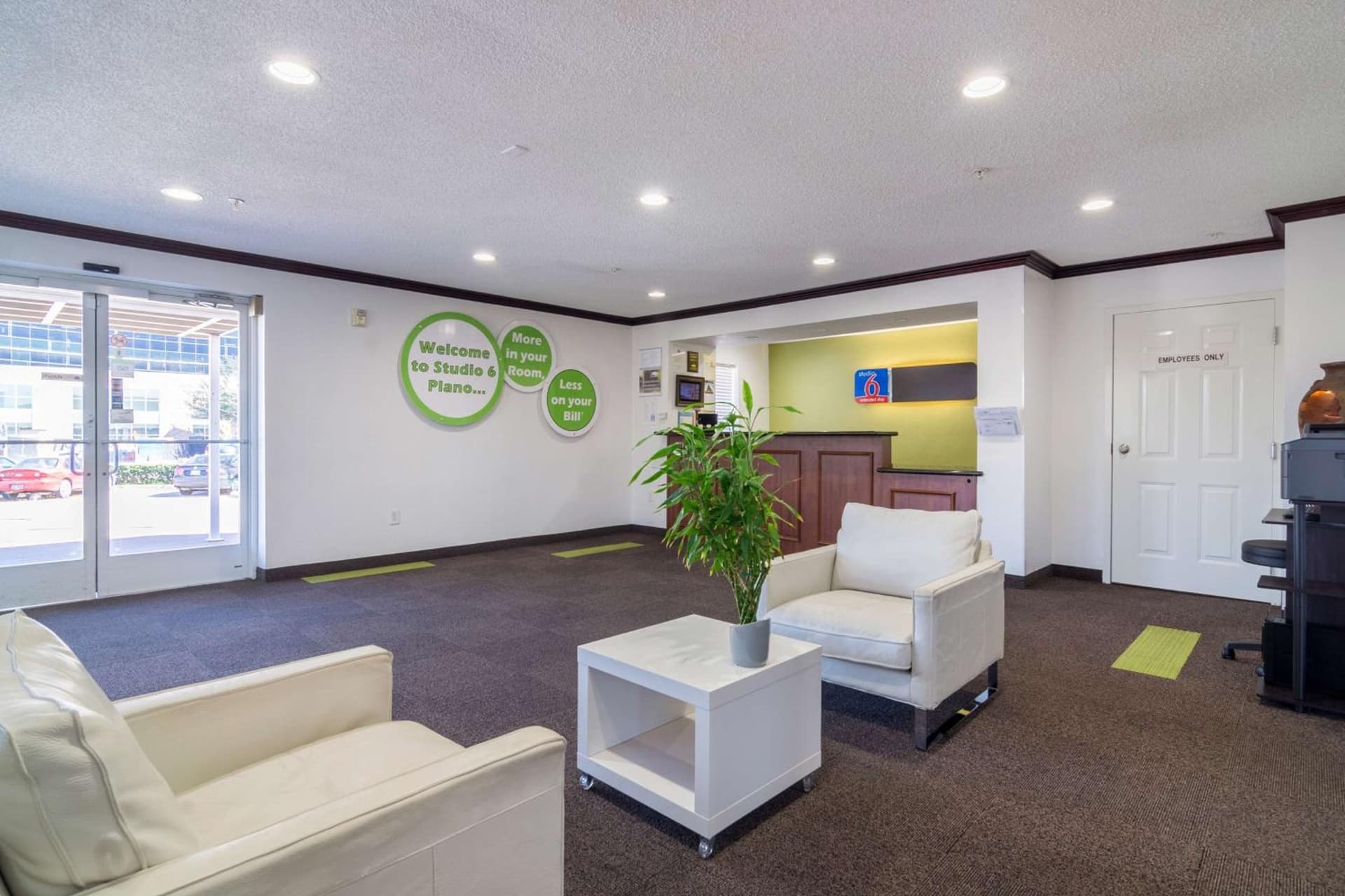 Studio 6-Plano, TX - Dallas - Plano Medical Center interior in Plano, TX — gallery photo 2