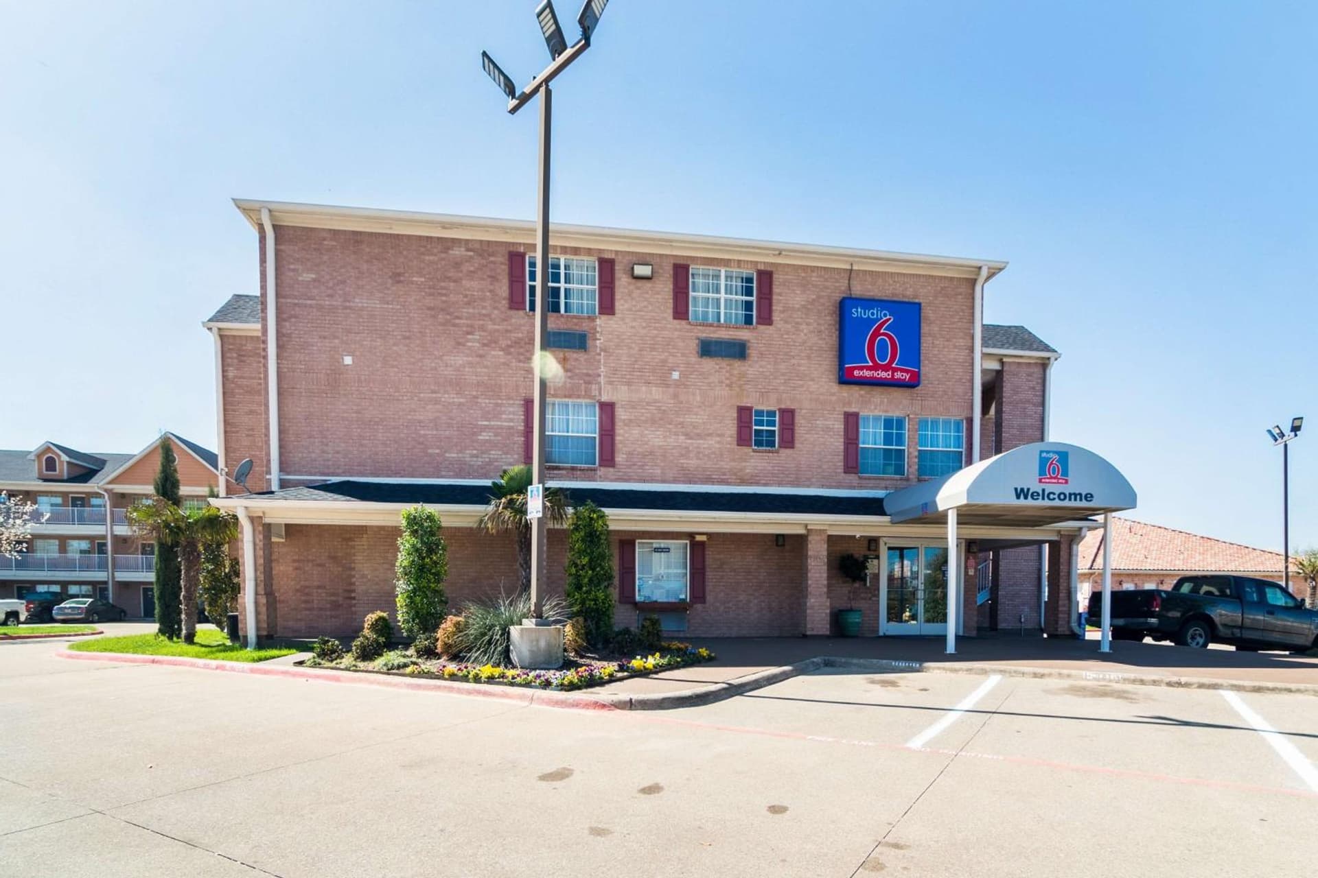 Studio 6-Plano, TX - Dallas - Plano Medical Center property views in Plano, TX — gallery photo 3