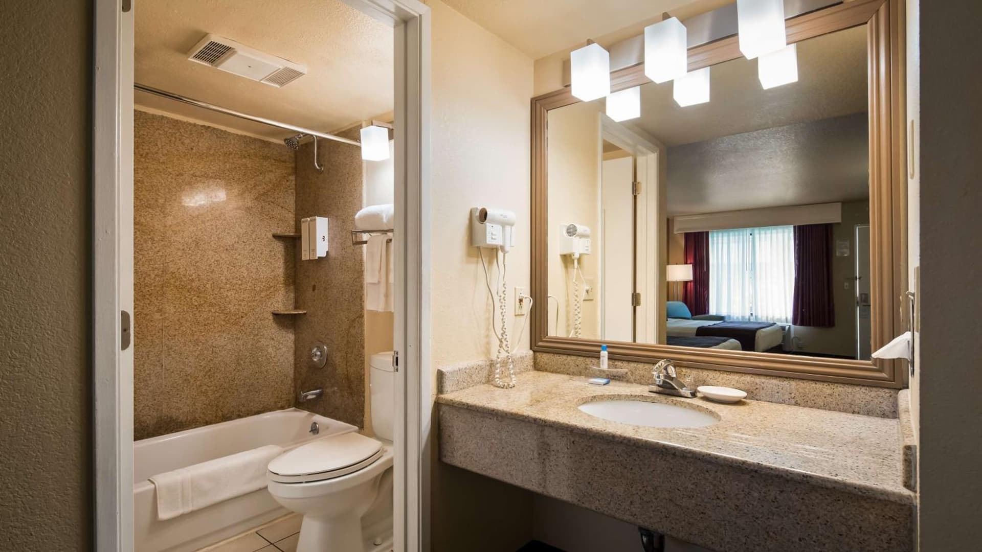 Best Western Heritage Inn interior in Concord, CA — gallery photo 2