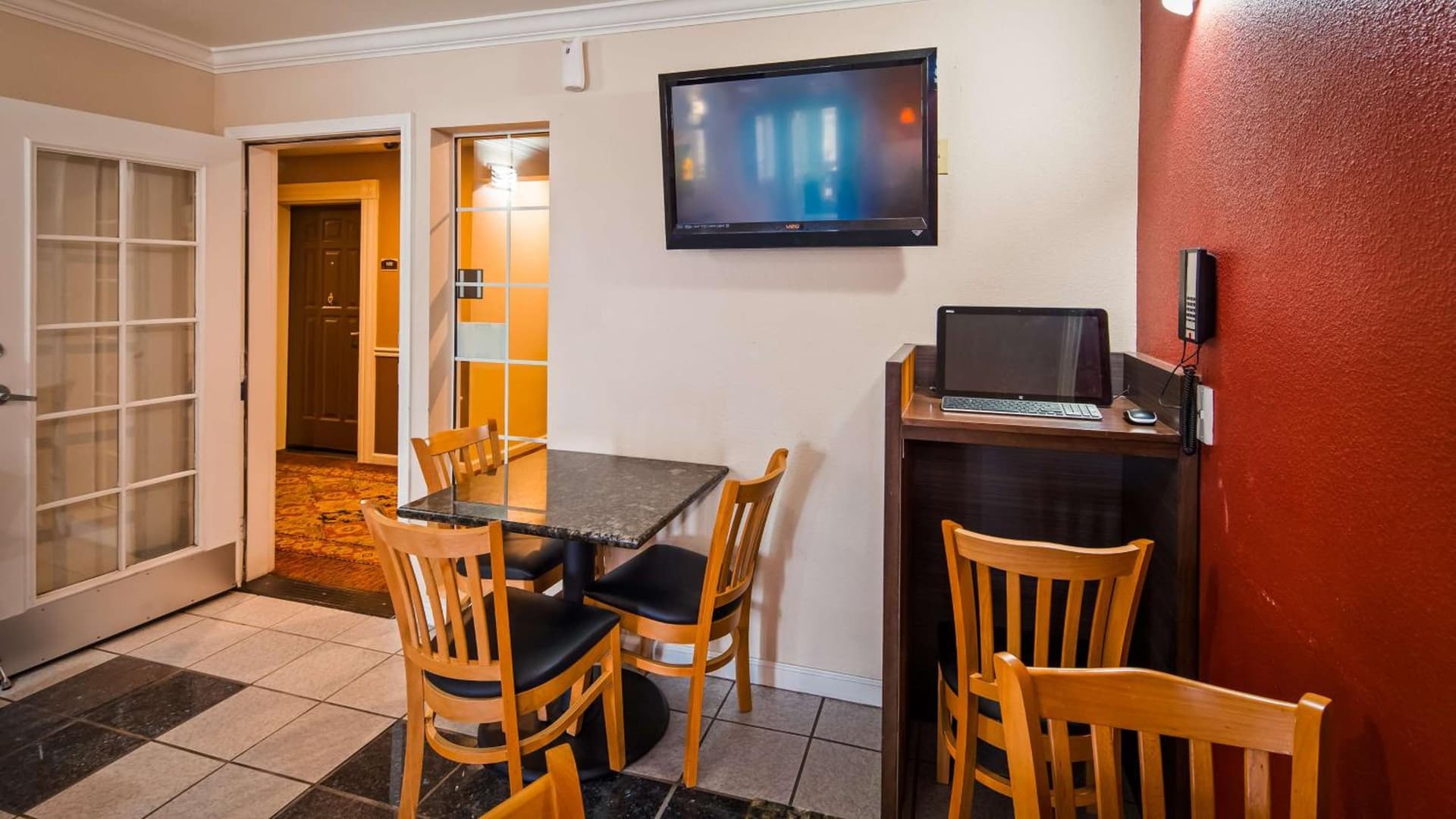 Best Western Americana gallery photo in Dinuba, CA — image 6