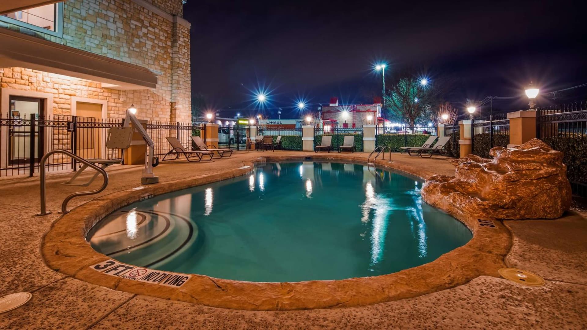 Best Western Plus Christopher Inn & Suites gallery photo in Forney, TX — image 17