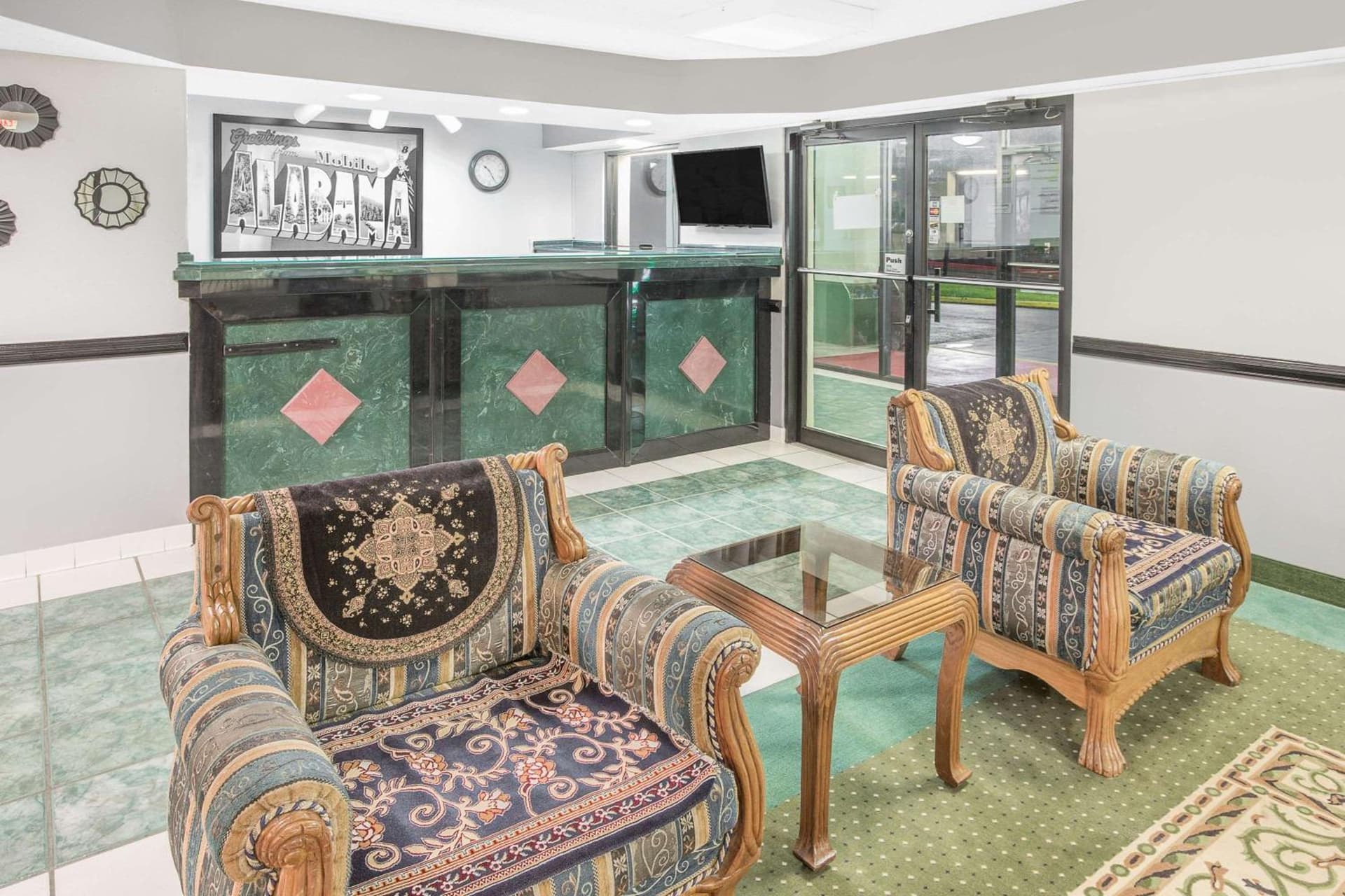 Super 8 by Wyndham Mobile interior in Mobile, AL — gallery photo 2