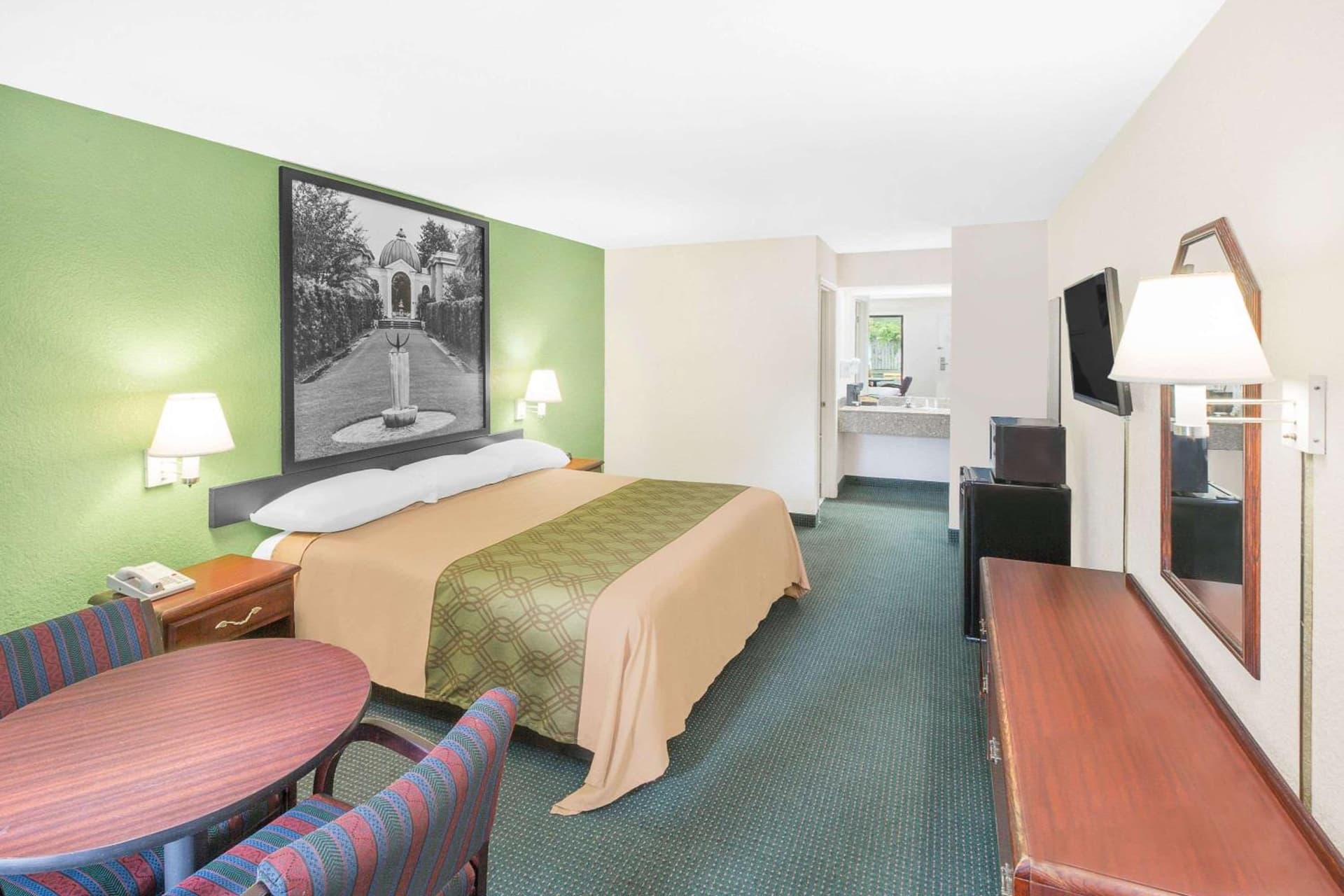 Super 8 by Wyndham Mobile property views in Mobile, AL — gallery photo 3