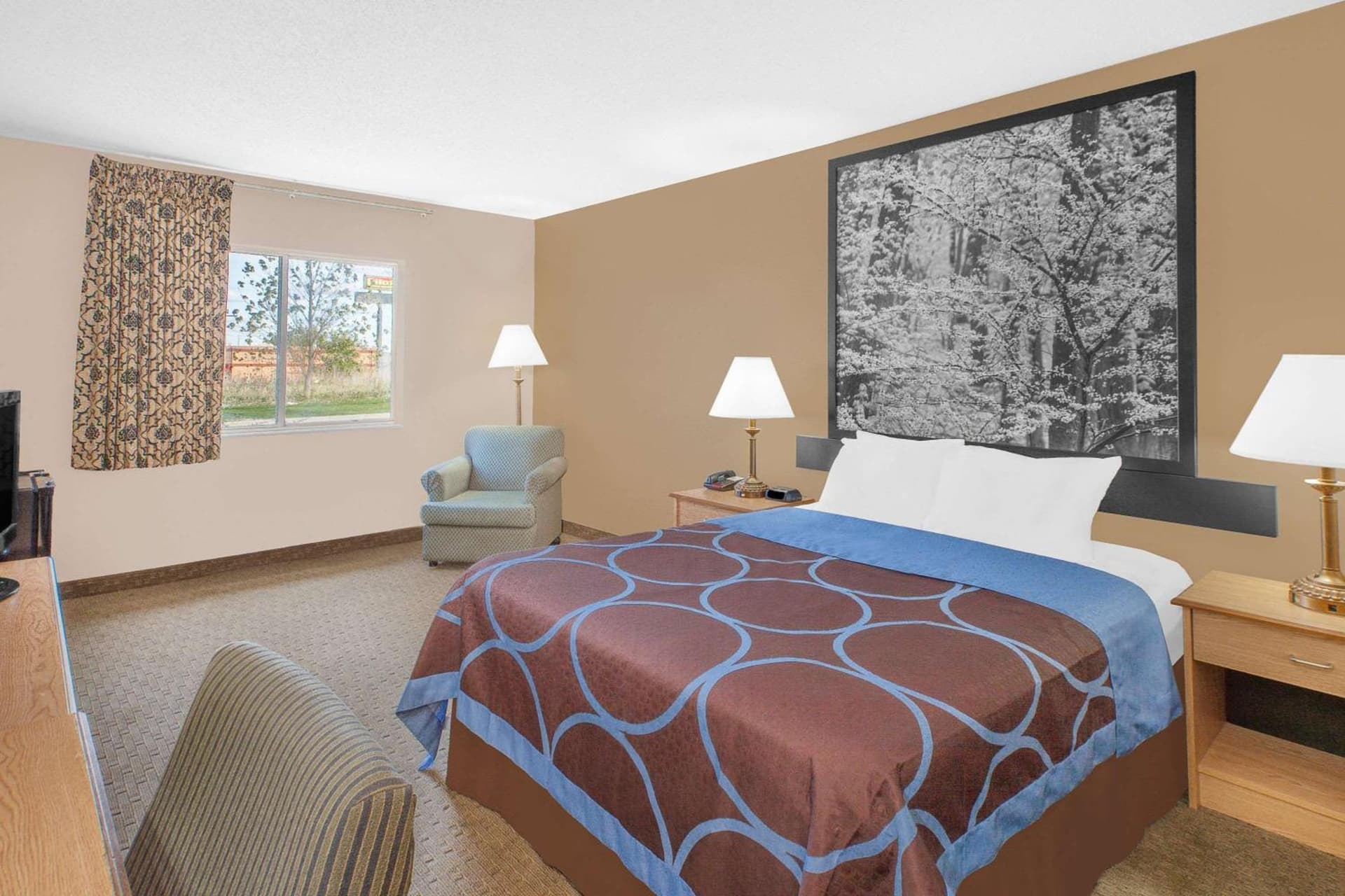 Super 8 by Wyndham Seville gallery photo in Seville, OH — image 19