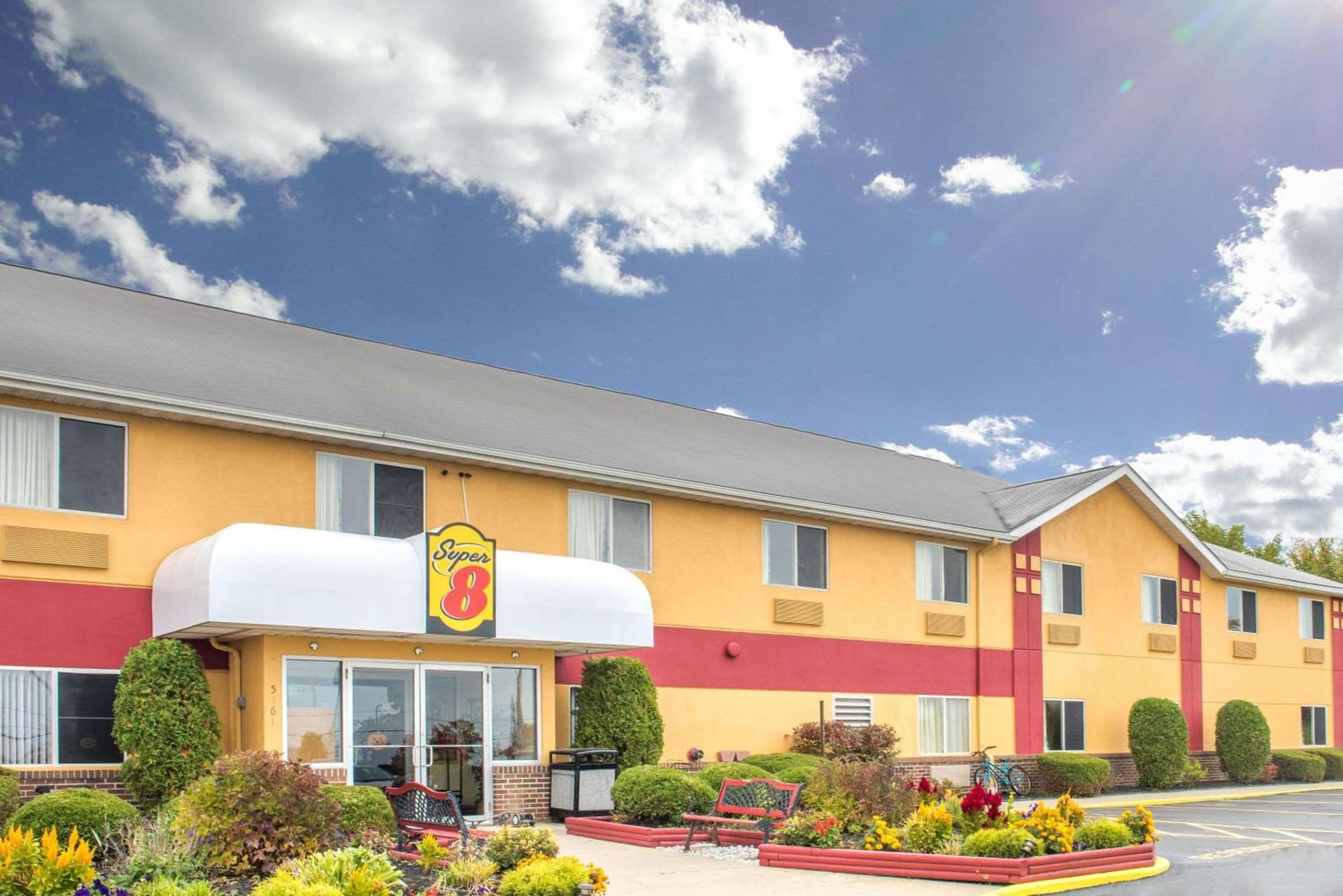 Super 8 by Wyndham Medina — hotel in Medina, Ohio