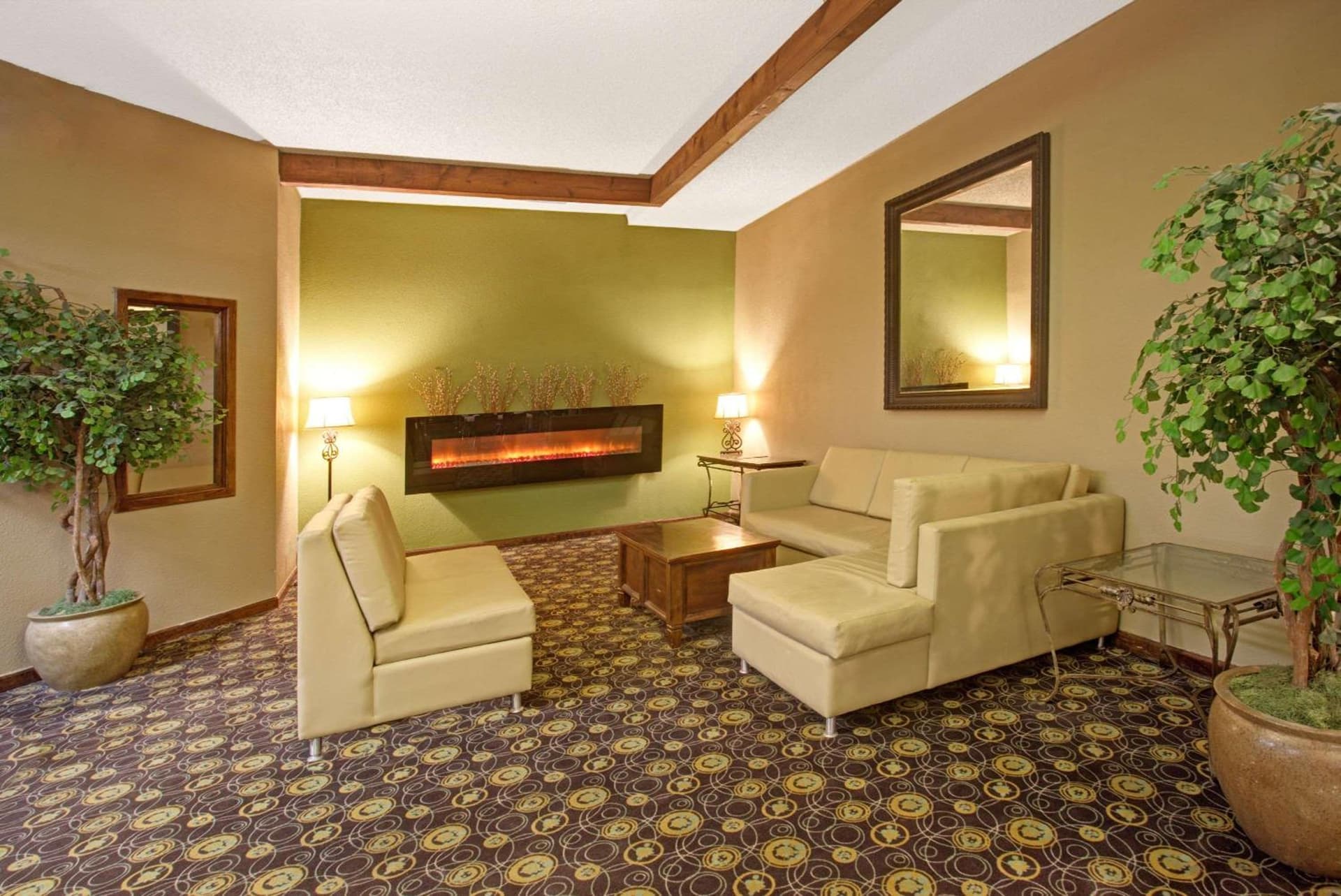 Super 8 by Wyndham Wheat Ridge/Denver West property views in Wheat Ridge, CO — gallery photo 3