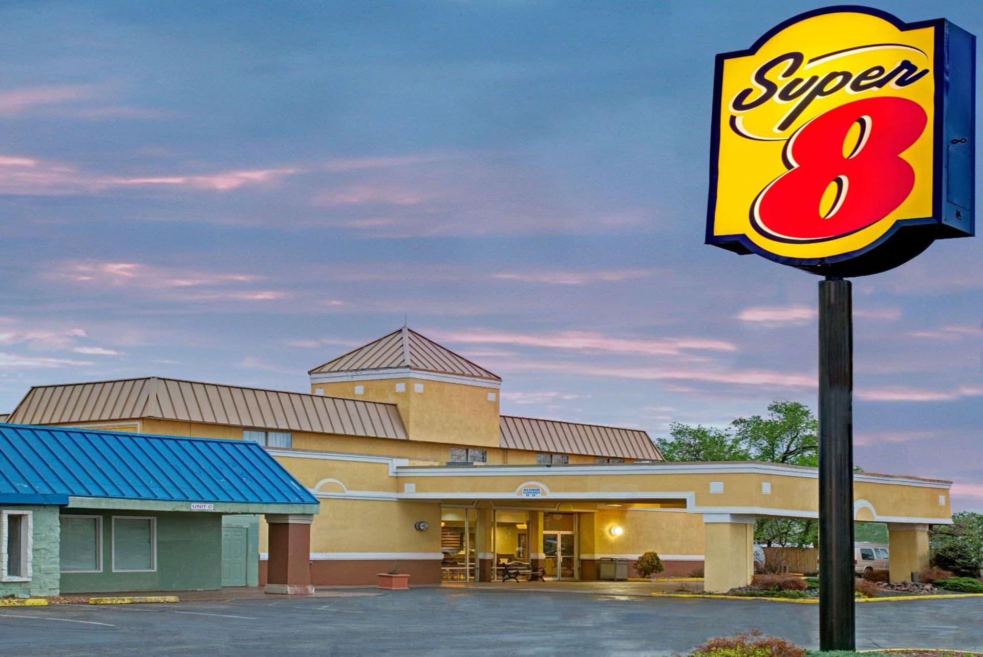 Super 8 by Wyndham Wheat Ridge/Denver West — hotel in Wheat Ridge, Colorado