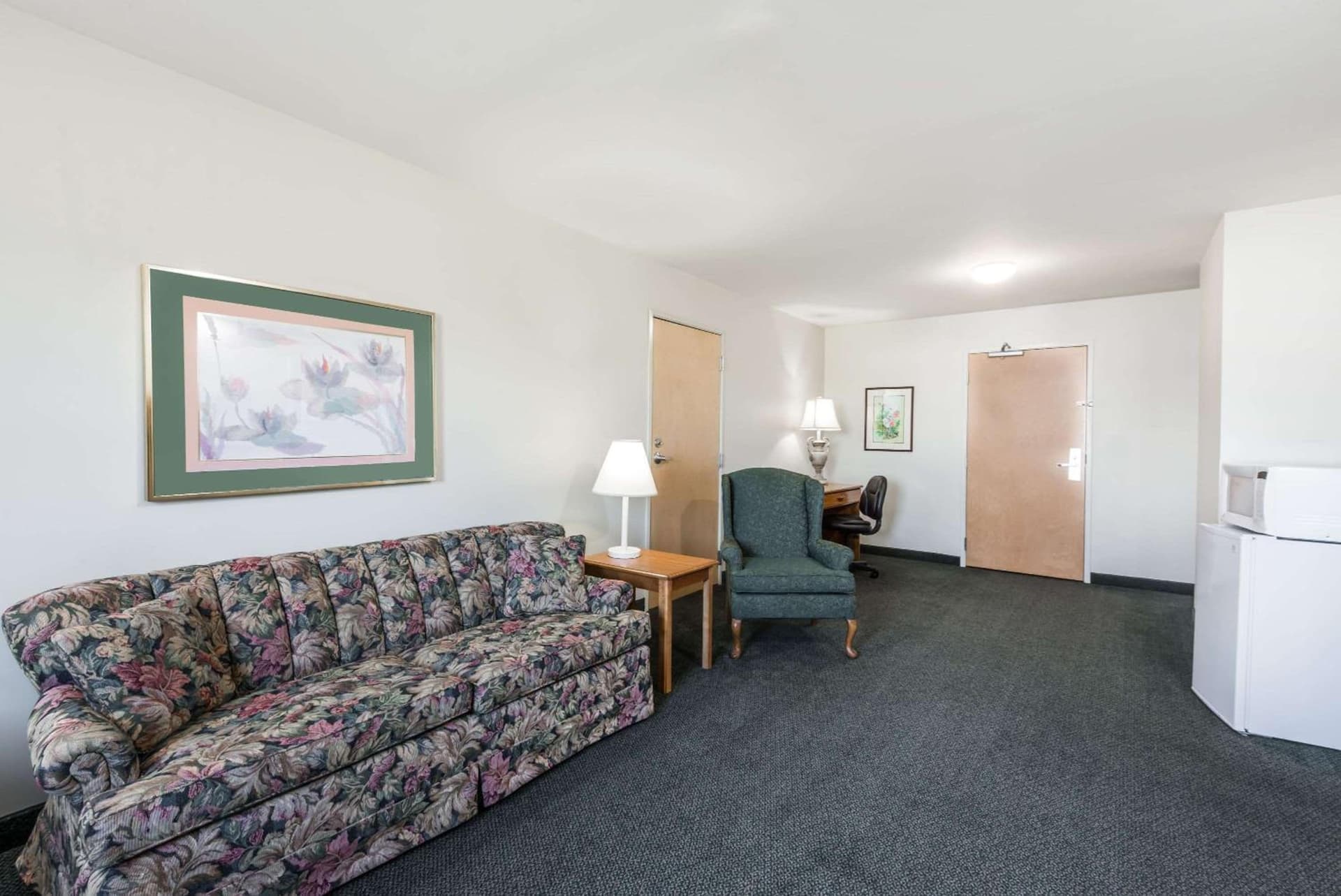 Super 8 by Wyndham Hagerstown/Halfway Area gallery photo in Hagerstown, MD — image 32