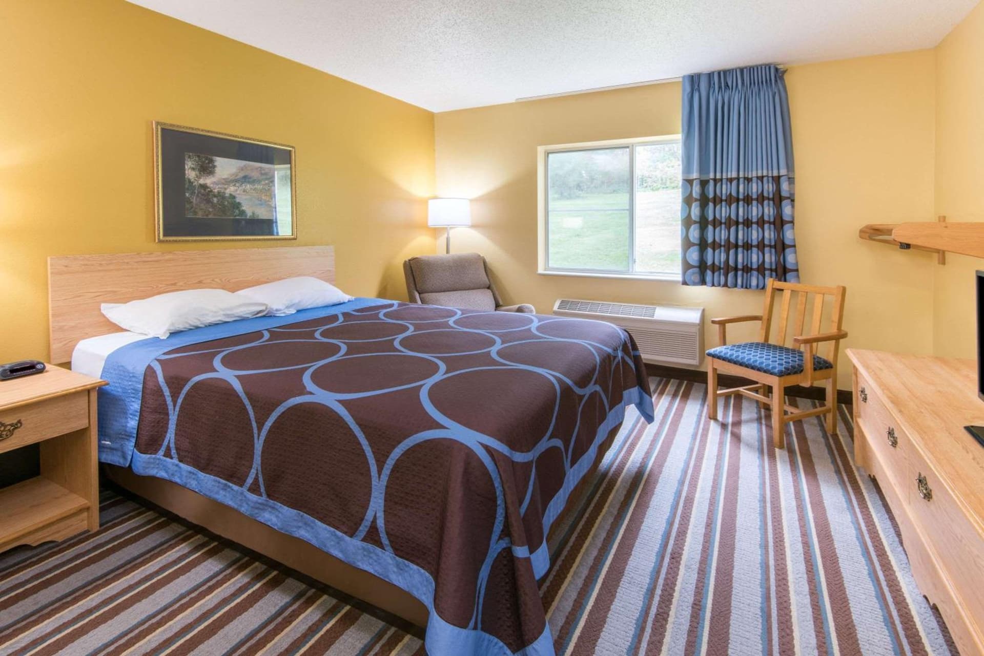 Super 8 by Wyndham Medina gallery photo in Medina, OH — image 14