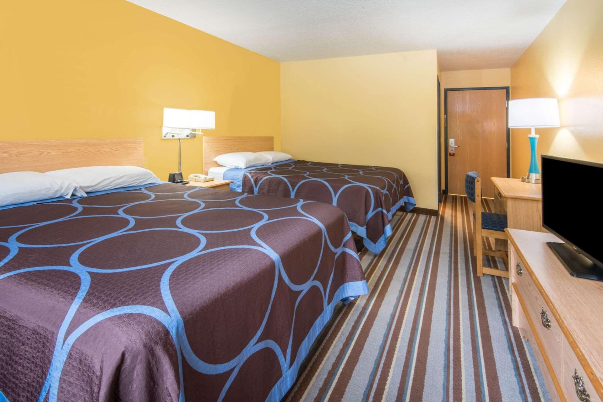 Super 8 by Wyndham Medina gallery photo in Medina, OH — image 7