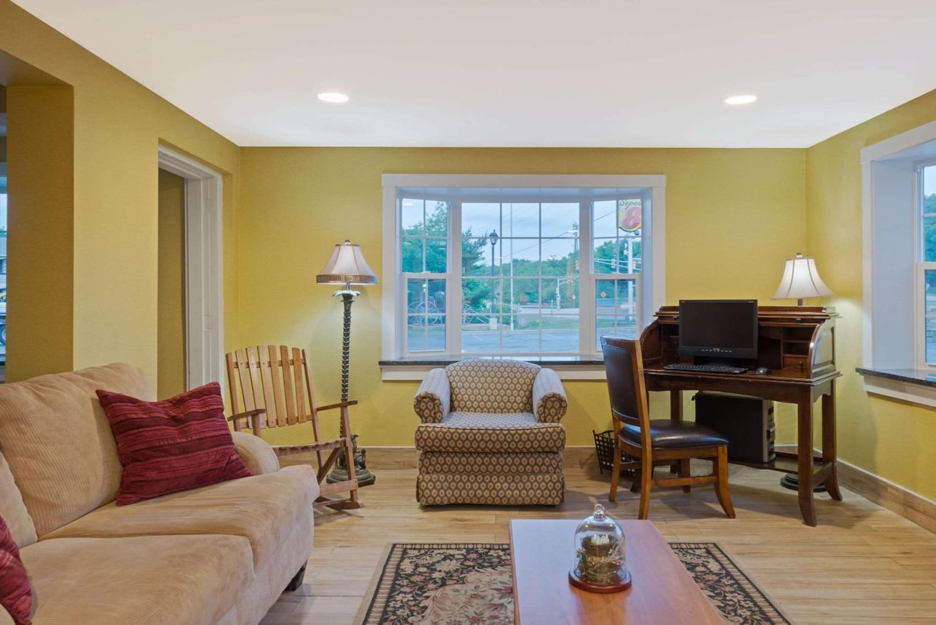 Super 8 by Wyndham Sturbridge property views in Sturbridge, MA — gallery photo 3