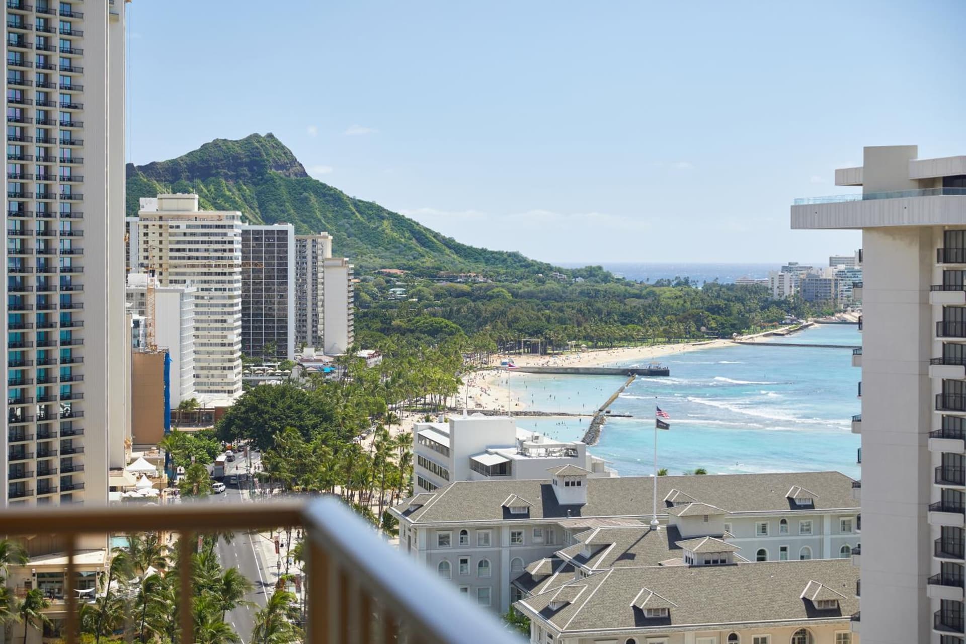 OUTRIGGER Waikiki Beachcomber Hotel gallery photo in Honolulu, HI — image 107