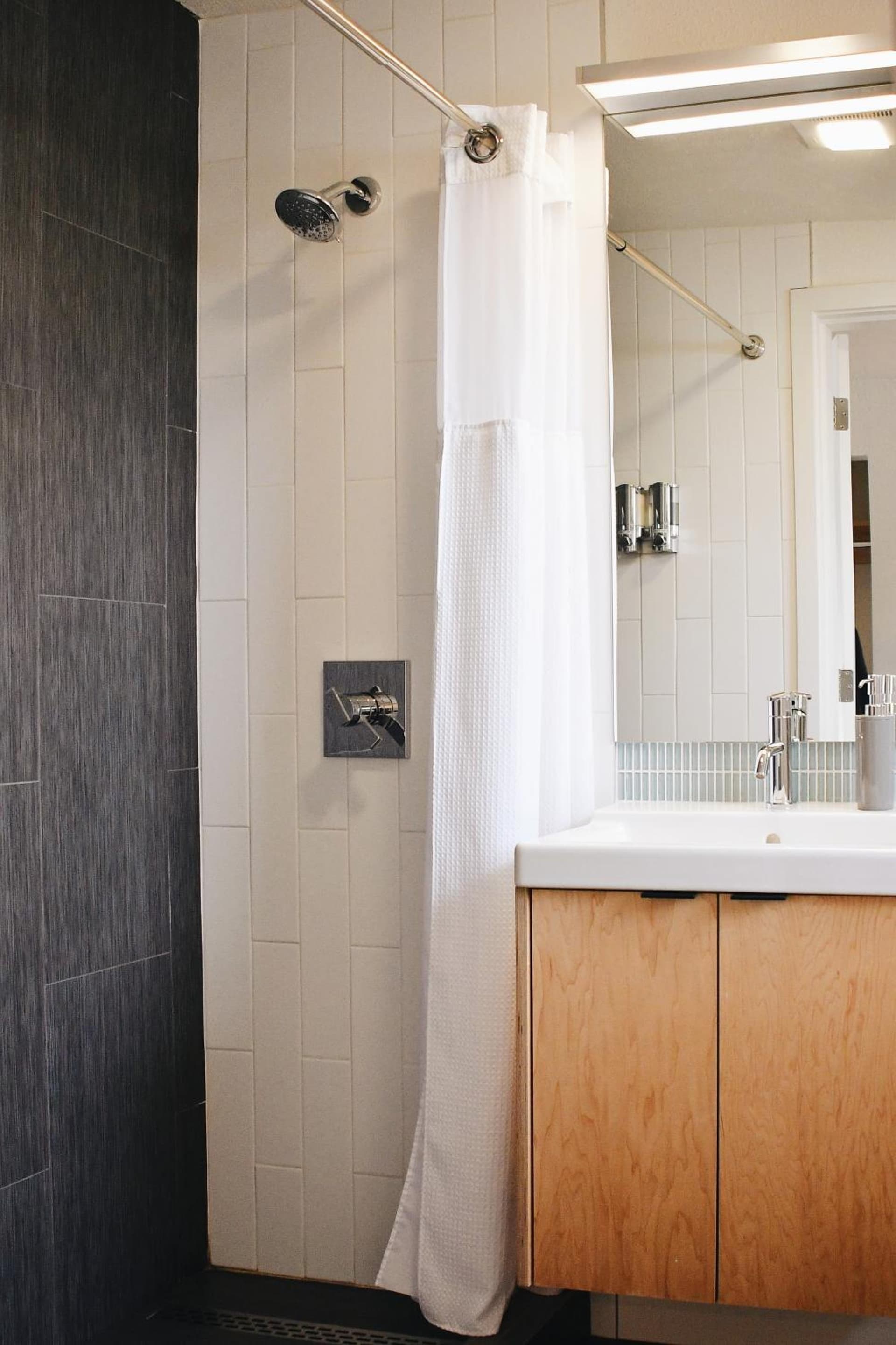 Heliotrope Hotel interior in Bellingham, WA — gallery photo 2