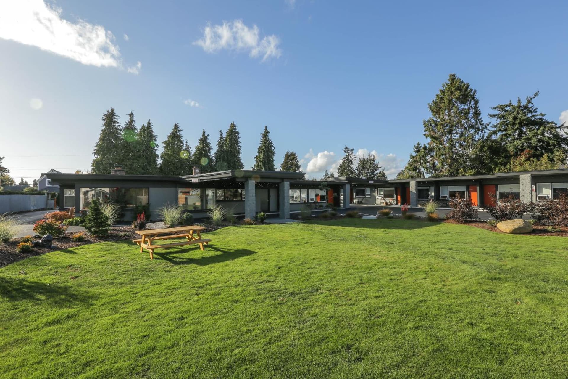 Heliotrope Hotel exterior or lobby in Bellingham, WA — main listing photo