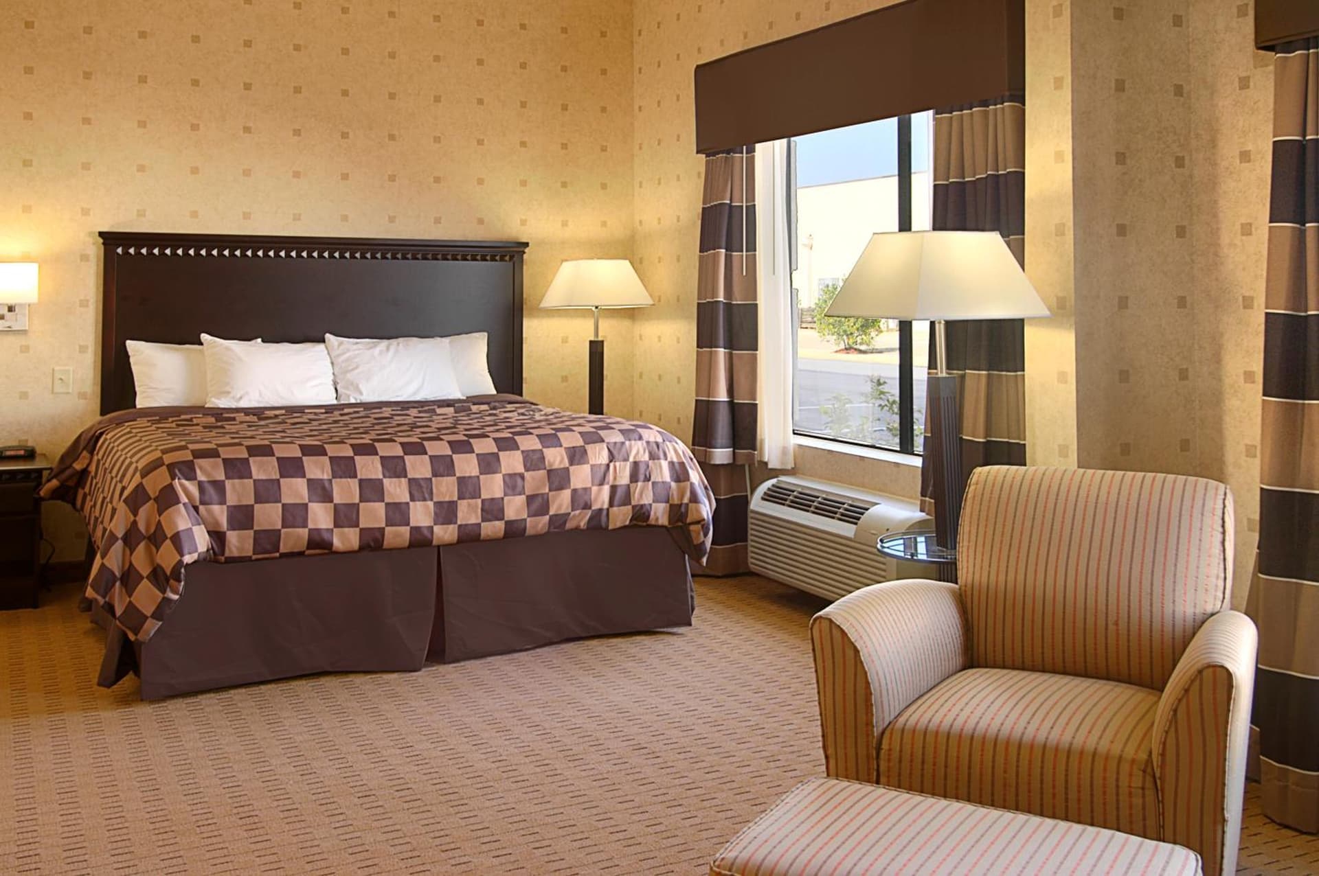 Wingate By Wyndham - Warner Robins gallery photo in Warner Robins, GA — image 13