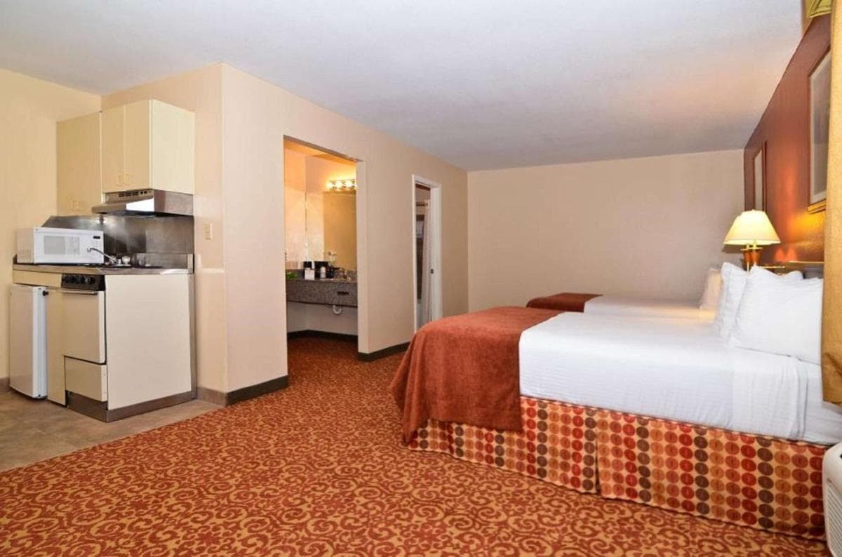 SureStay Hotel by Best Western Zapata interior in Zapata, TX — gallery photo 2