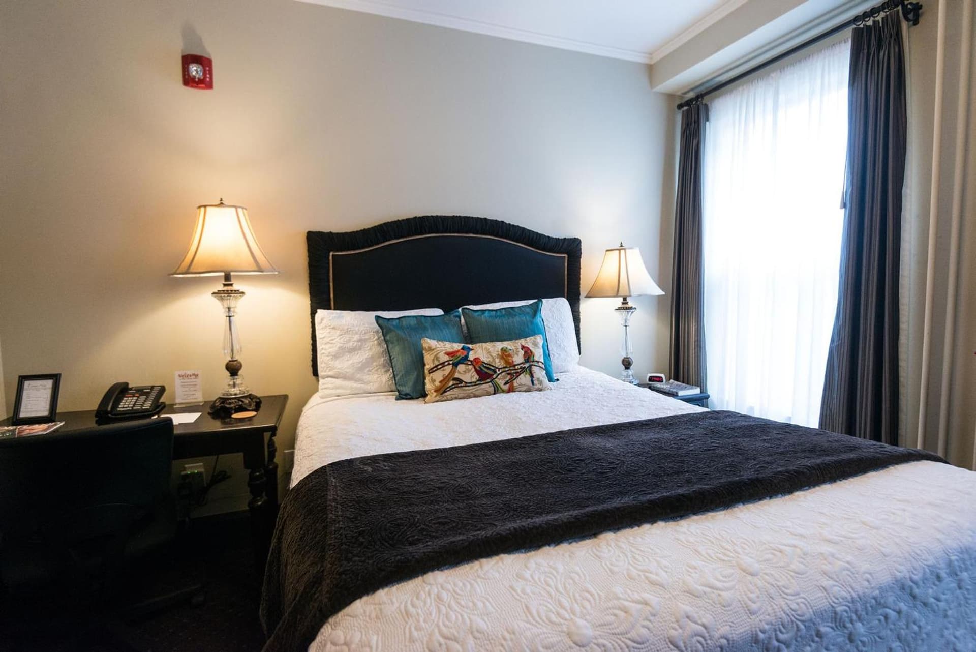 Camas Boutique Hotel gallery photo in Camas, WA — image 78