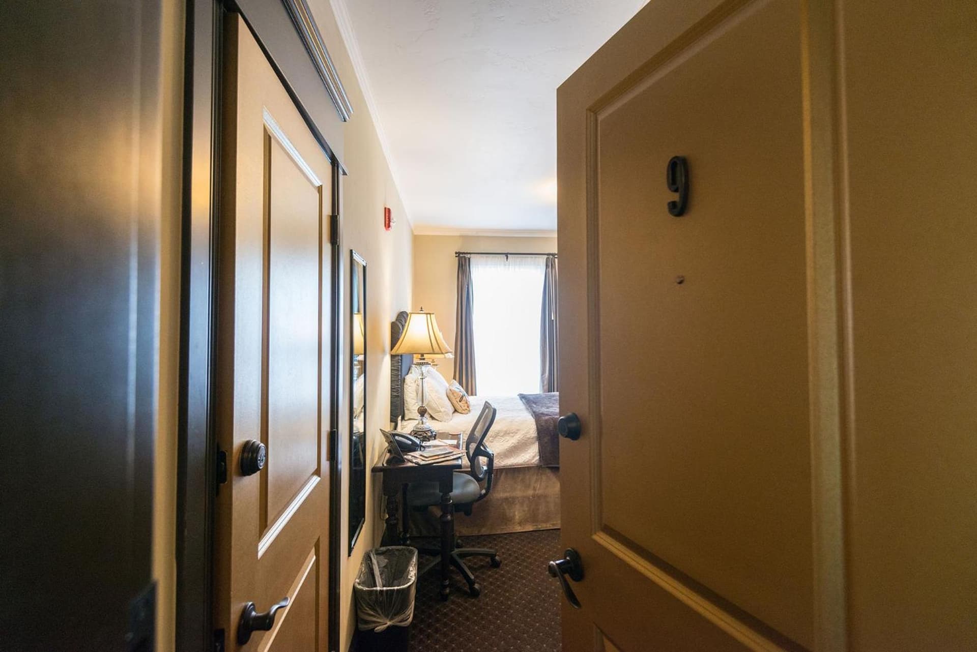 Camas Boutique Hotel interior in Camas, WA — gallery photo 2