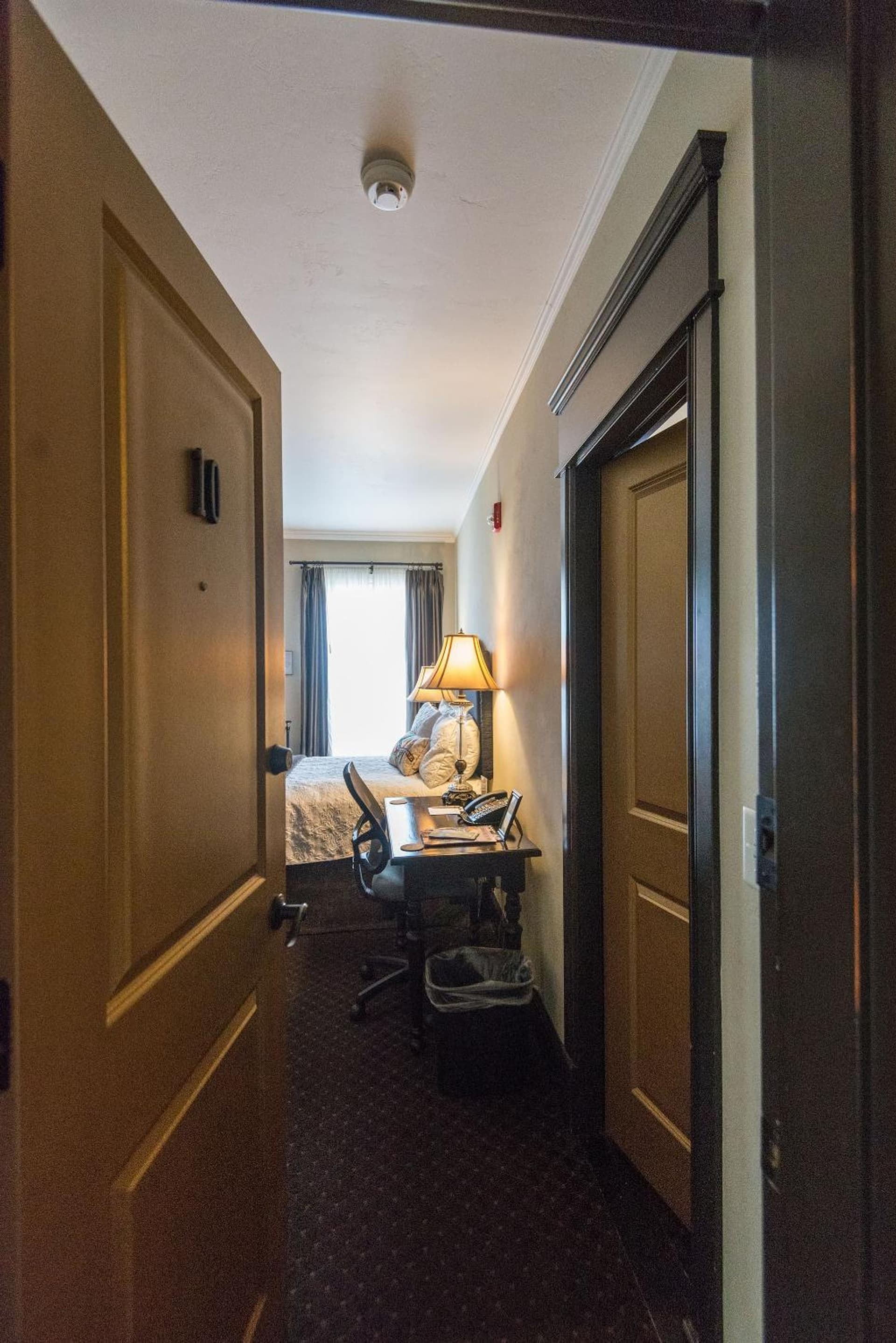 Camas Boutique Hotel gallery photo in Camas, WA — image 65