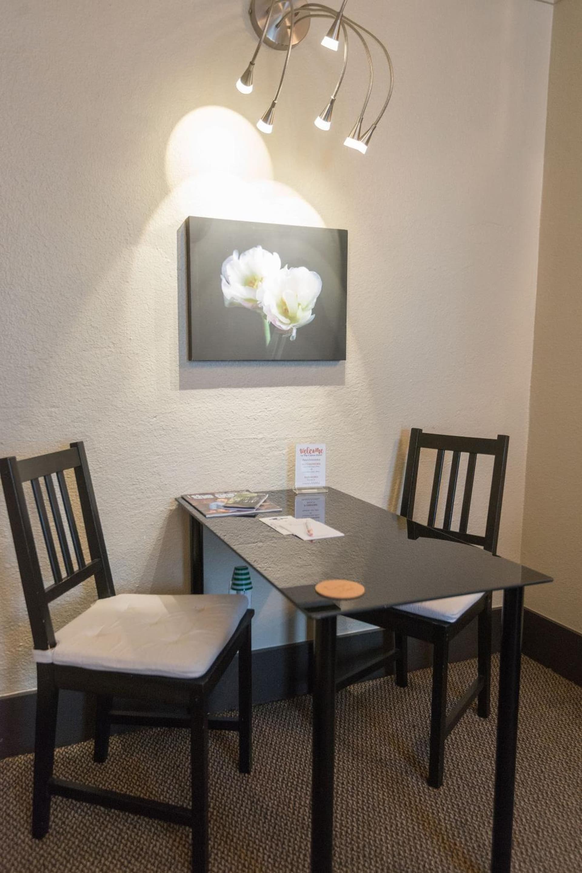 Camas Boutique Hotel property views in Camas, WA — gallery photo 3